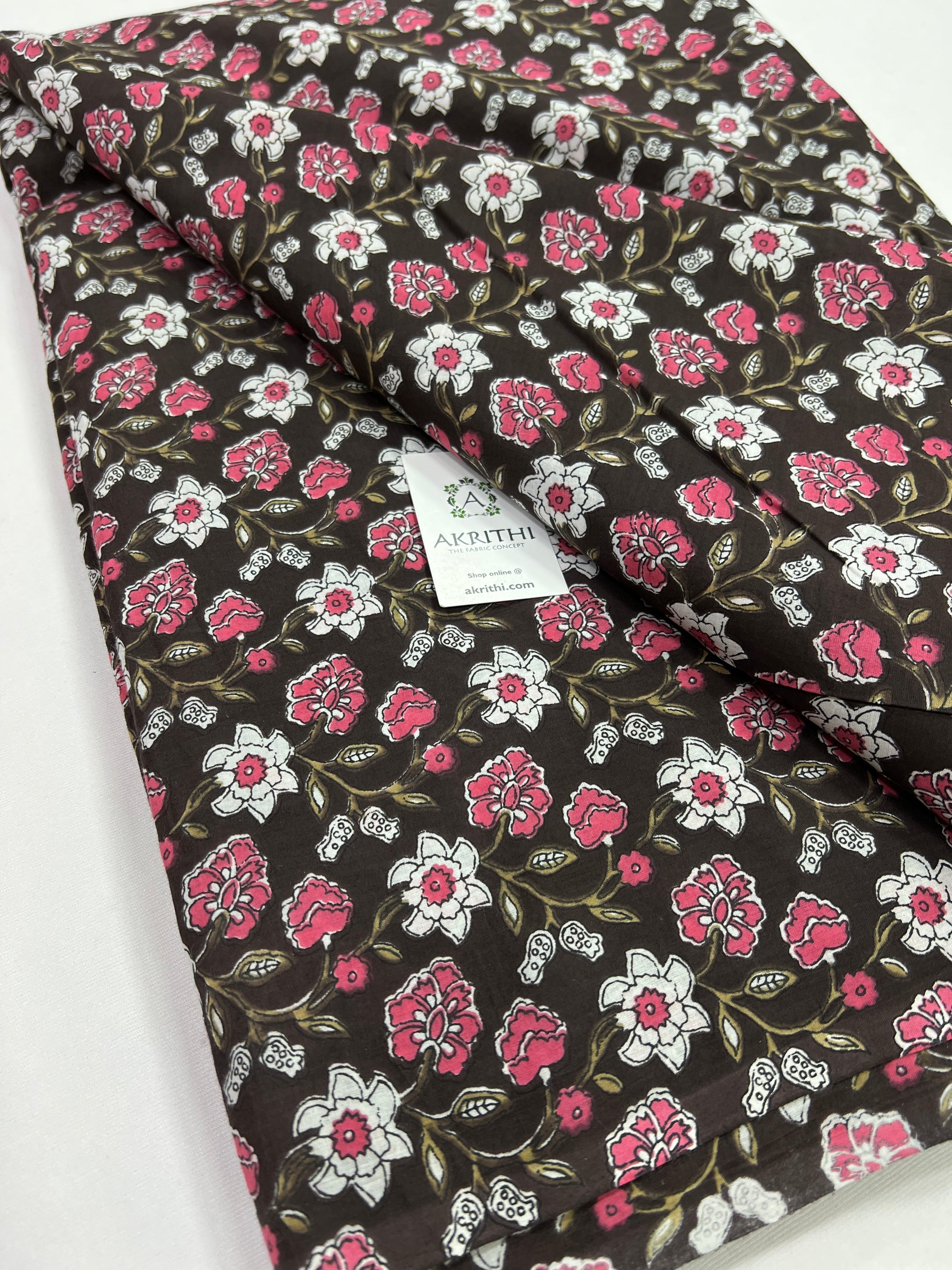 Printed pure cotton fabric
