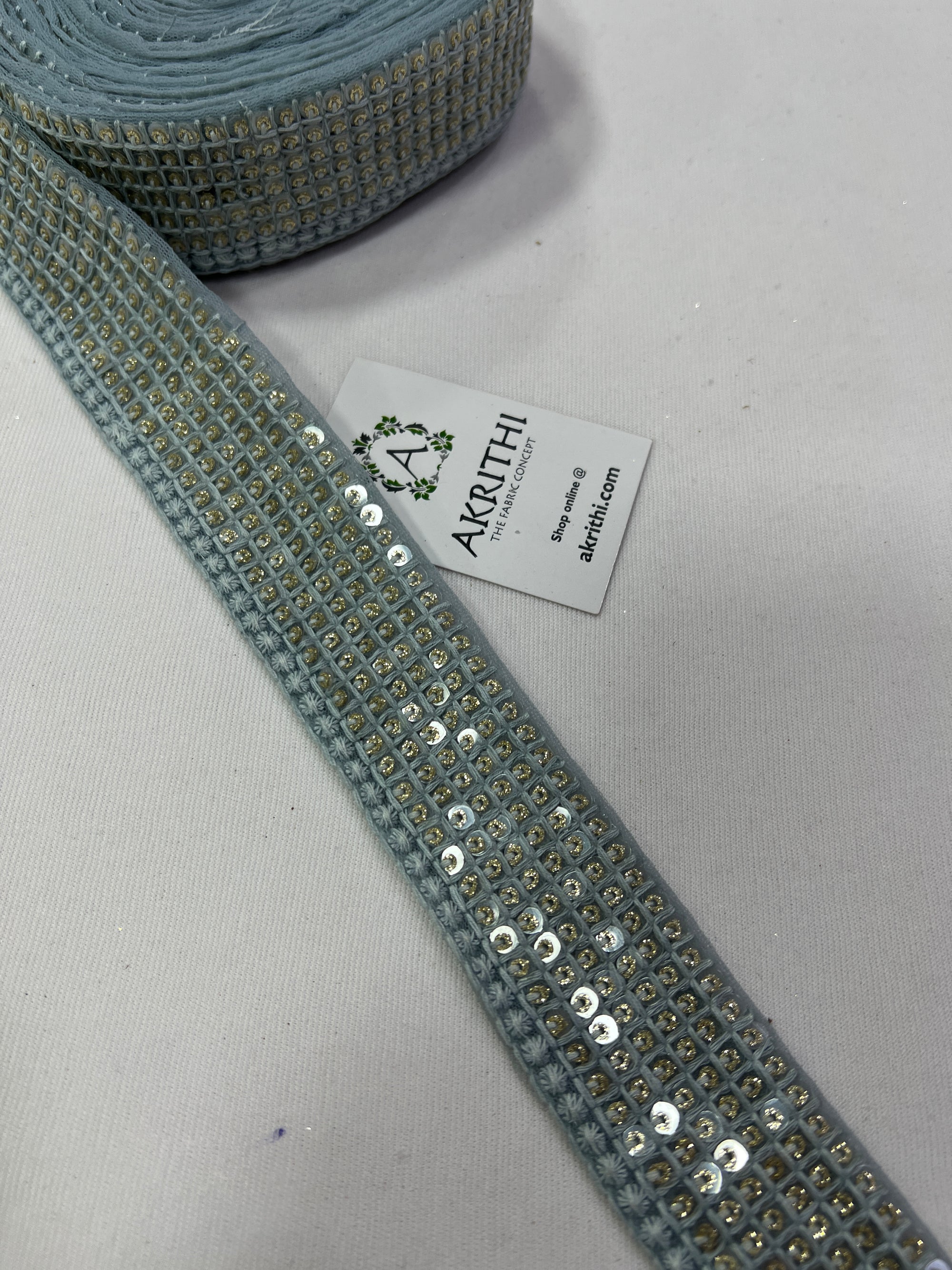 Embroidered lace 9 metres roll