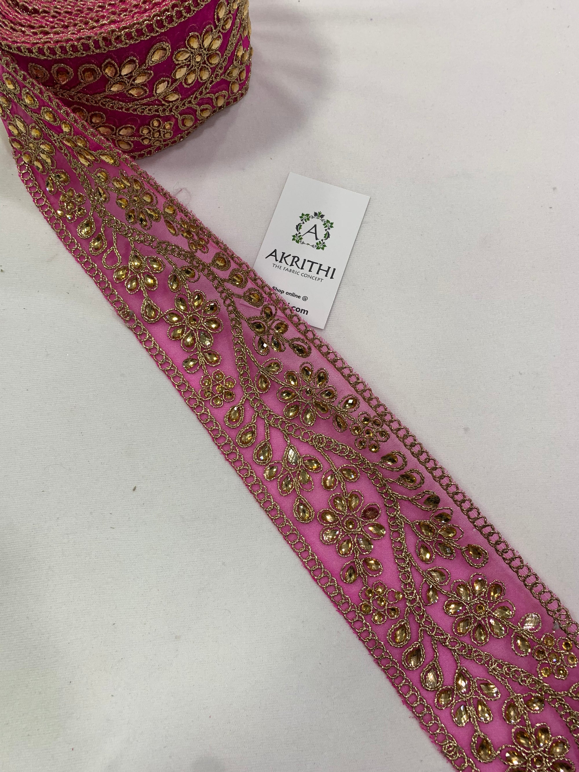 Embroidered lace 9 metres roll
