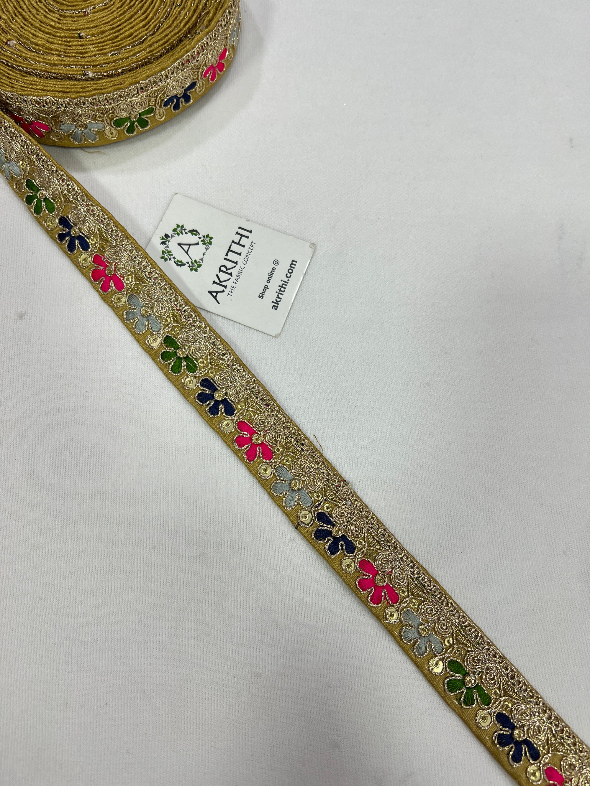 Embroidered lace 9 metres roll