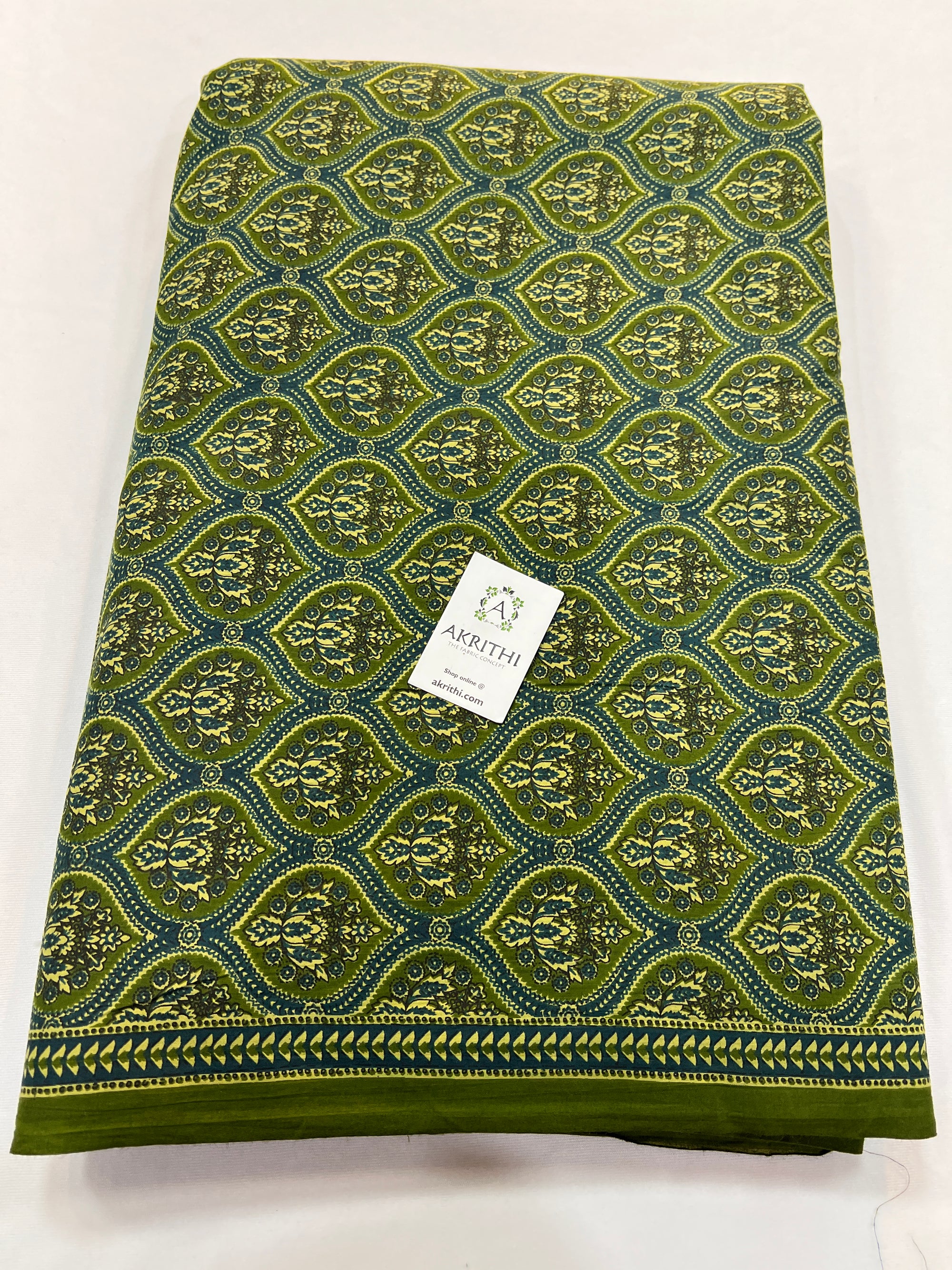 Printed pure cotton fabric