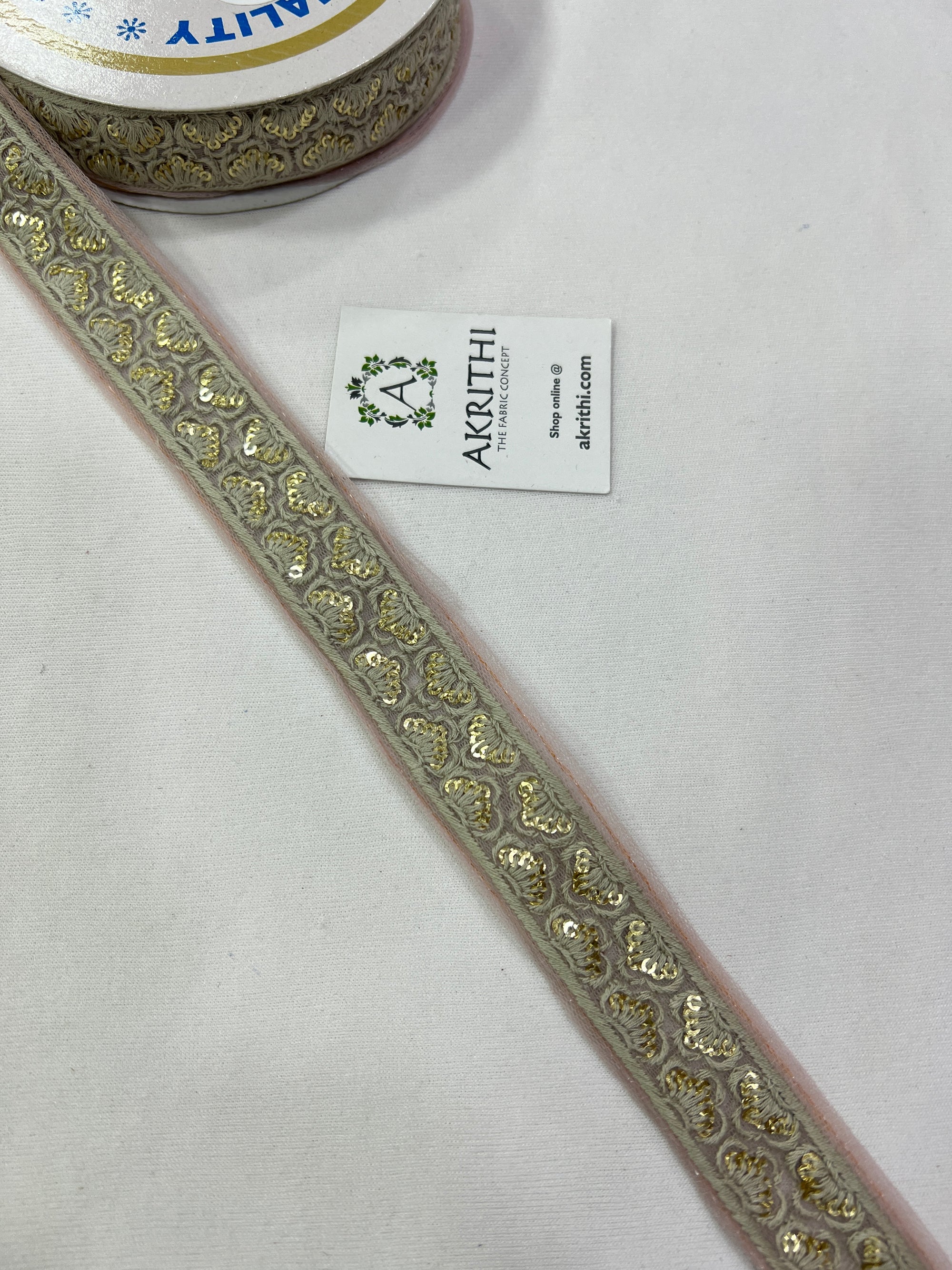 Embroidered lace 9 metres roll