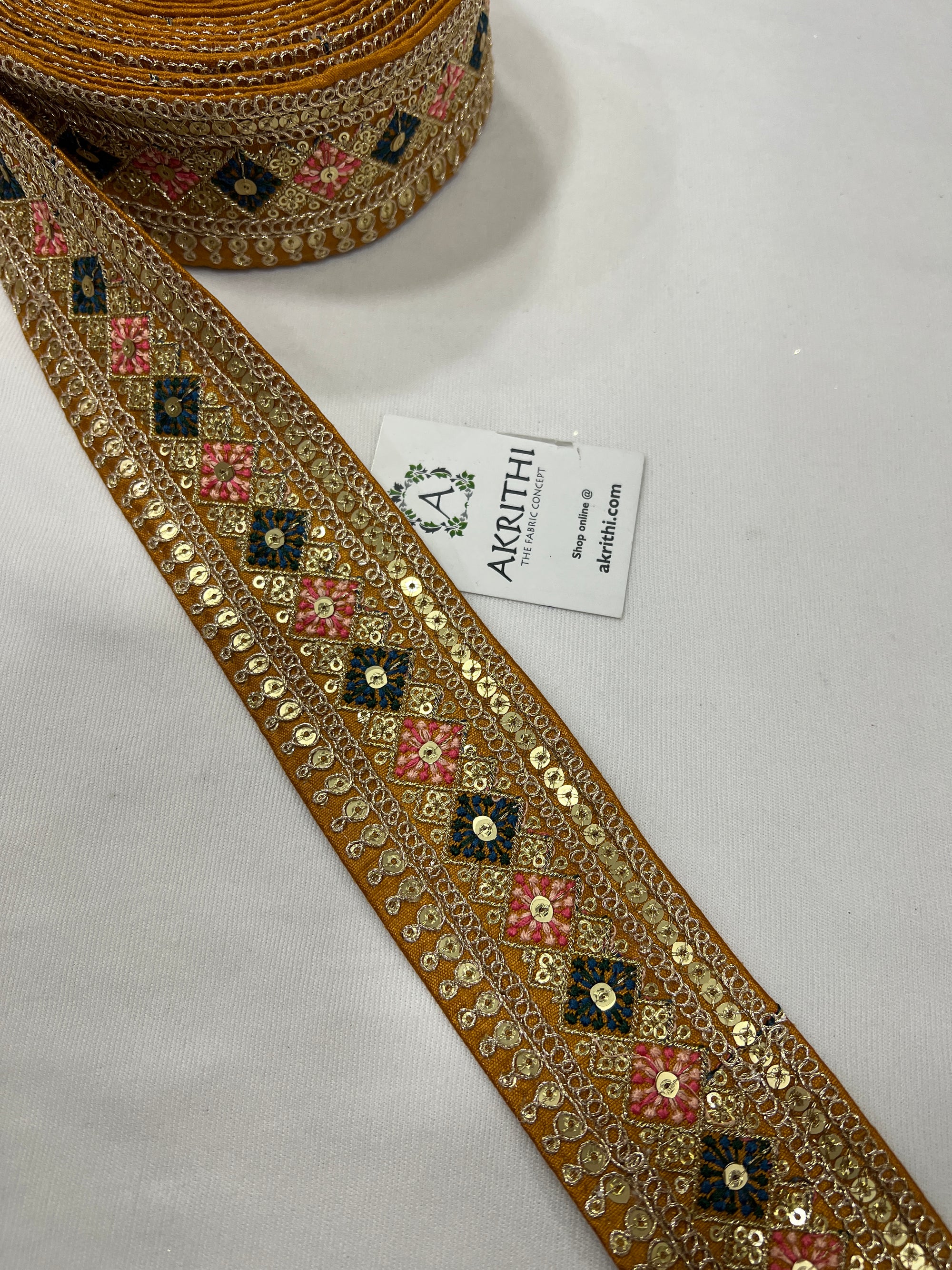 Embroidered lace 9 metres roll