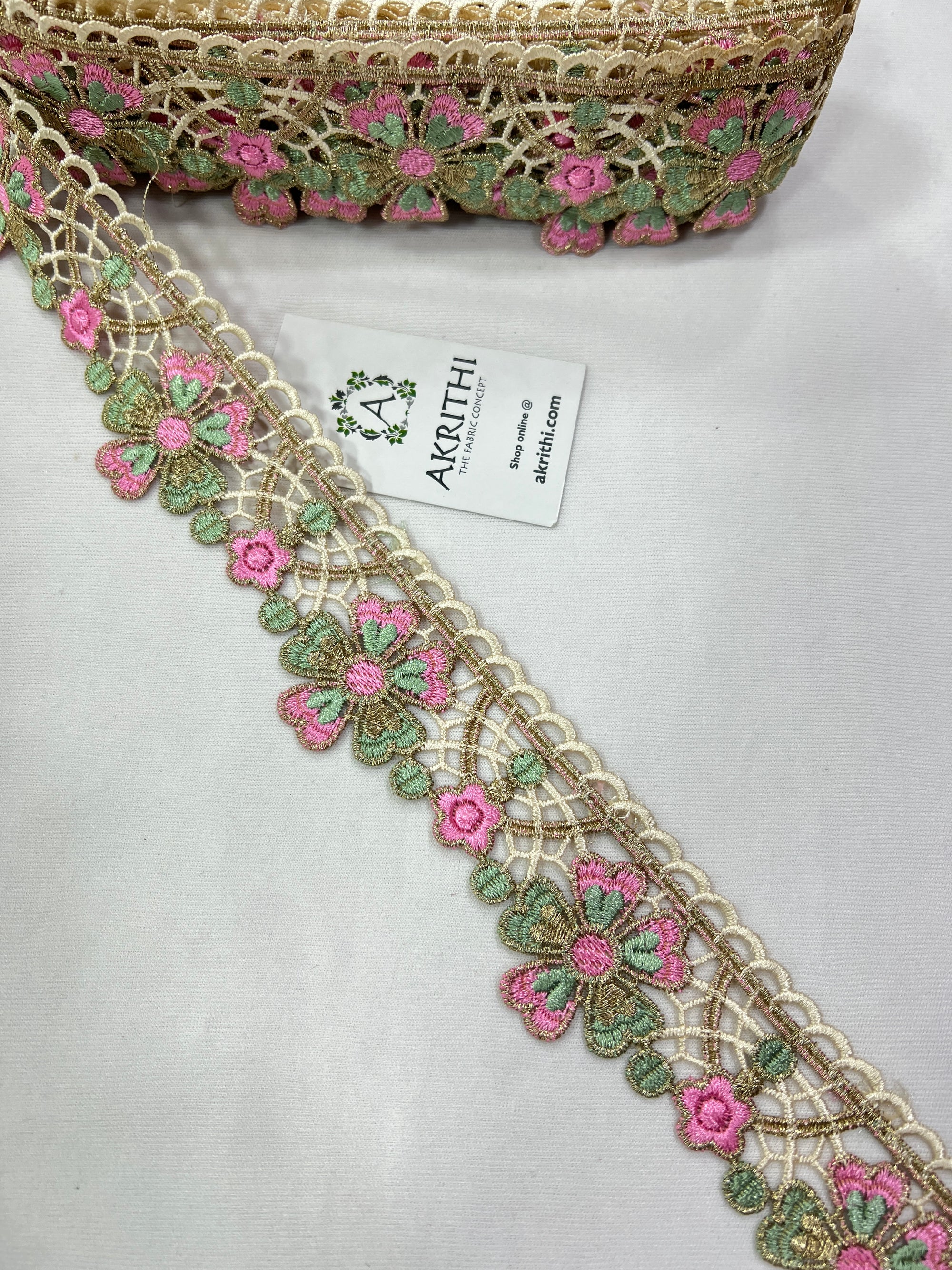 Embroidered lace 9 metres roll