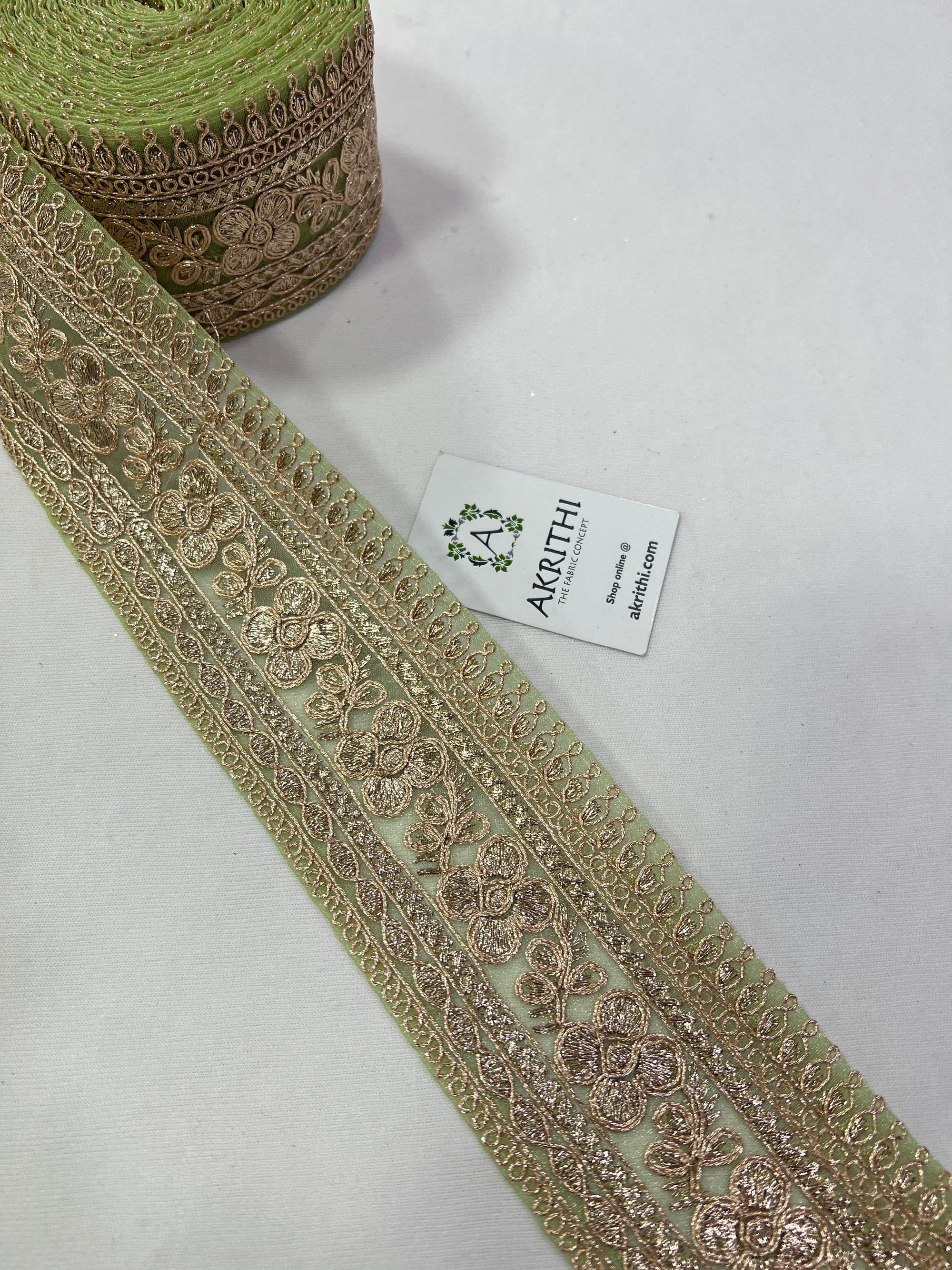 Embroidered lace 9 metres roll