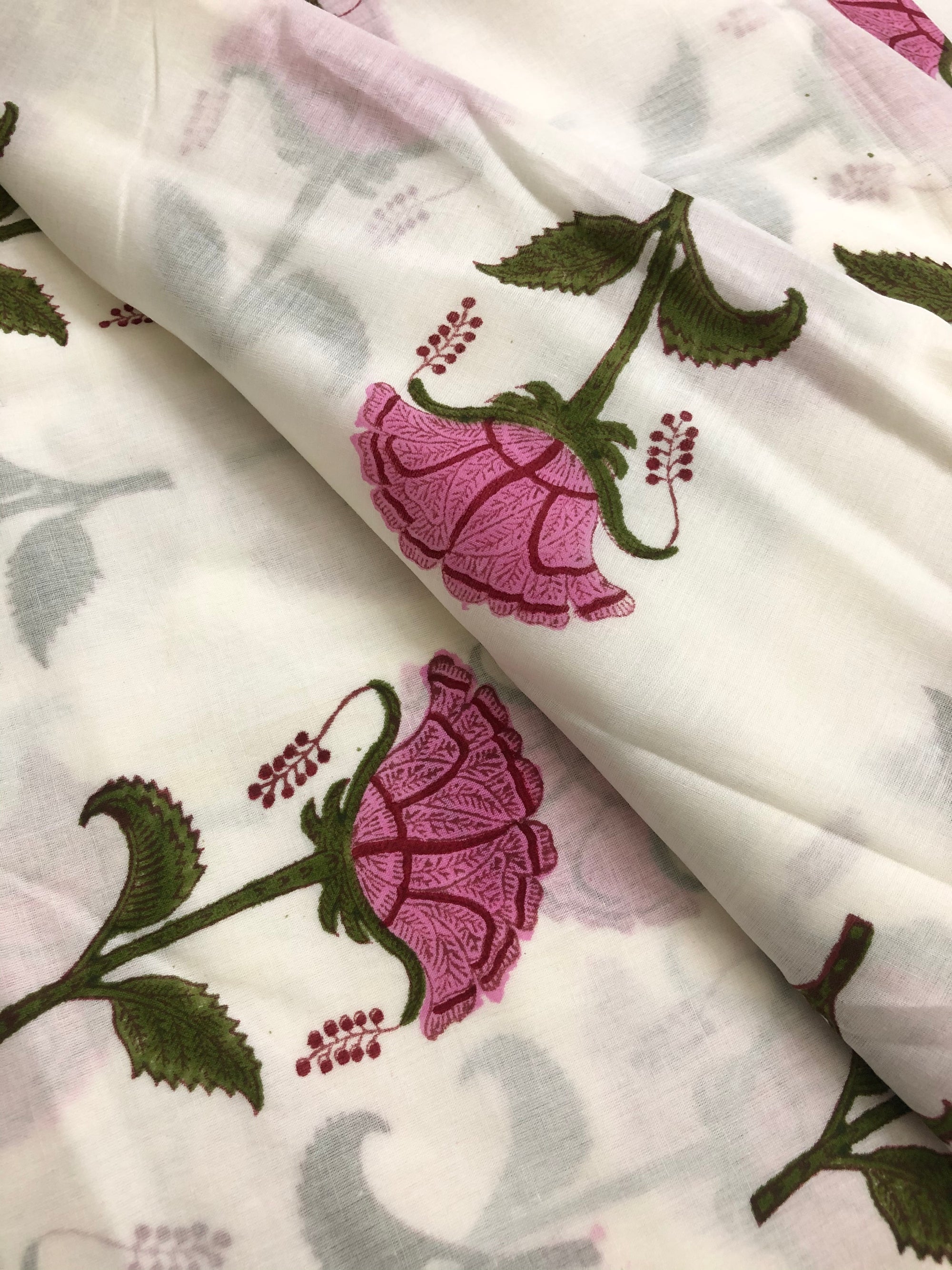 Printed mul cotton fabric