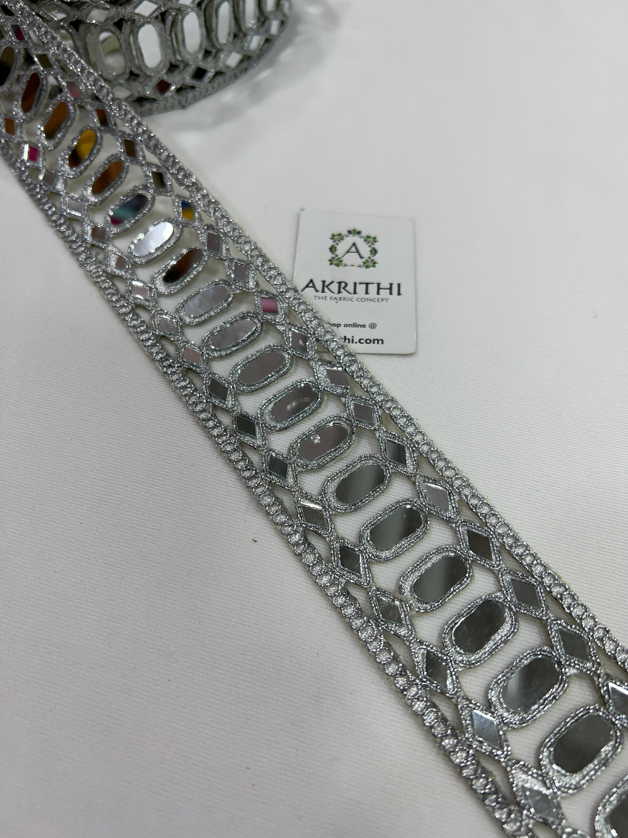 Mirror lace 9 metres roll