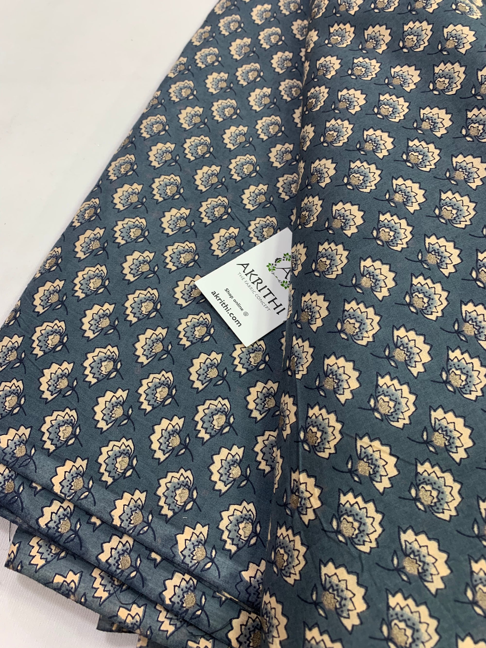 Printed pure cotton fabric