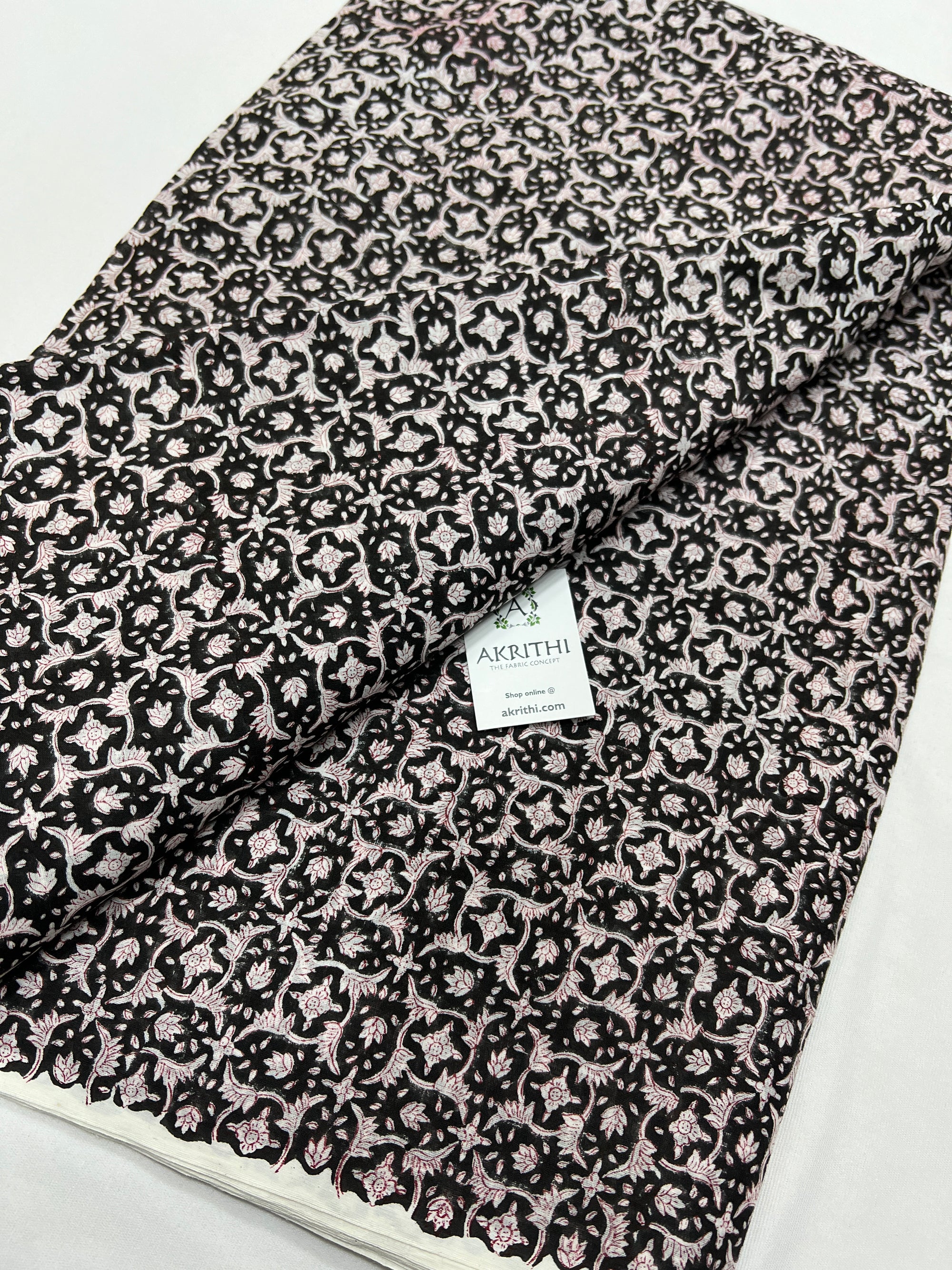 Printed pure mul cotton fabric