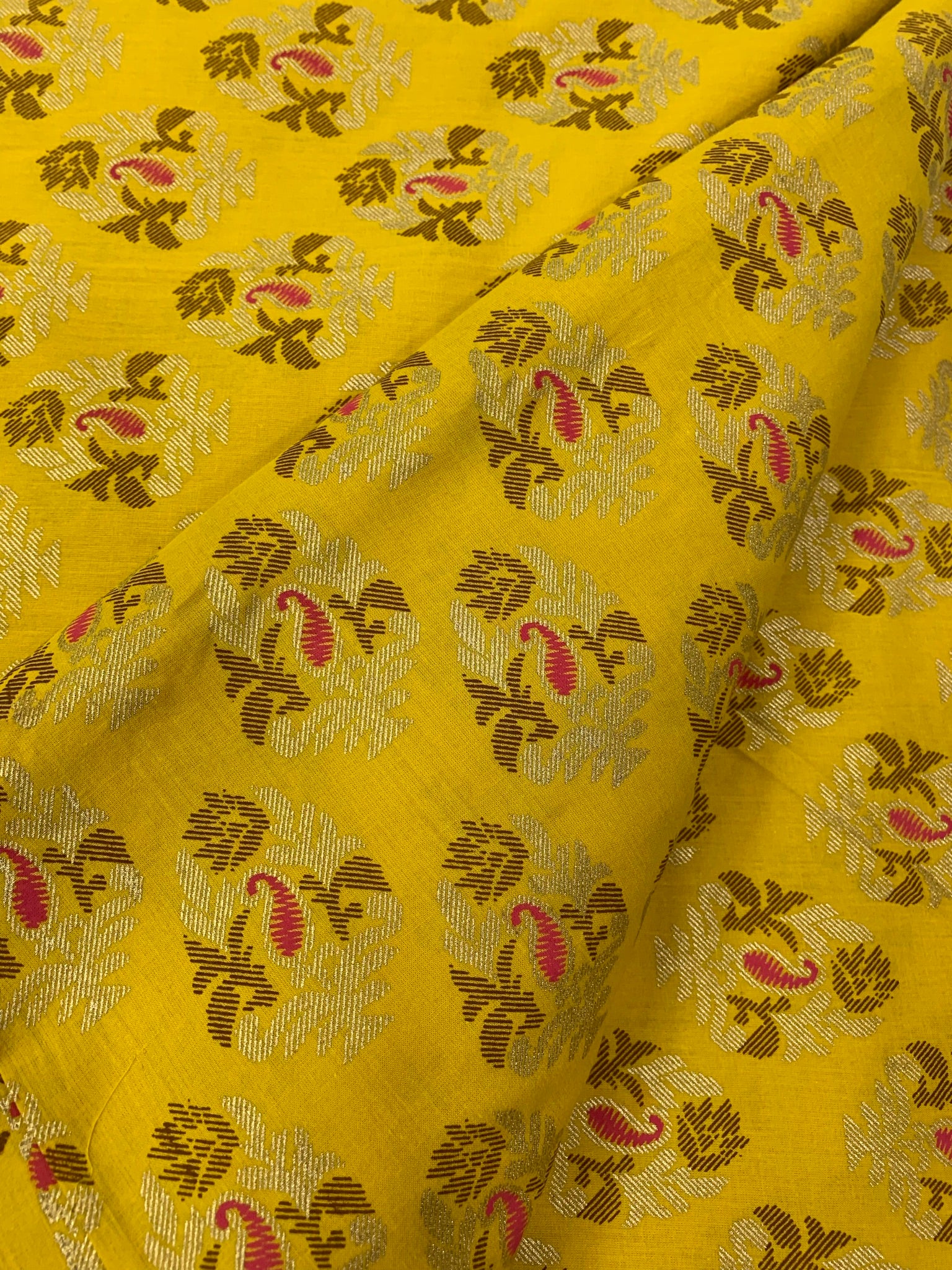 Printed pure cotton fabric