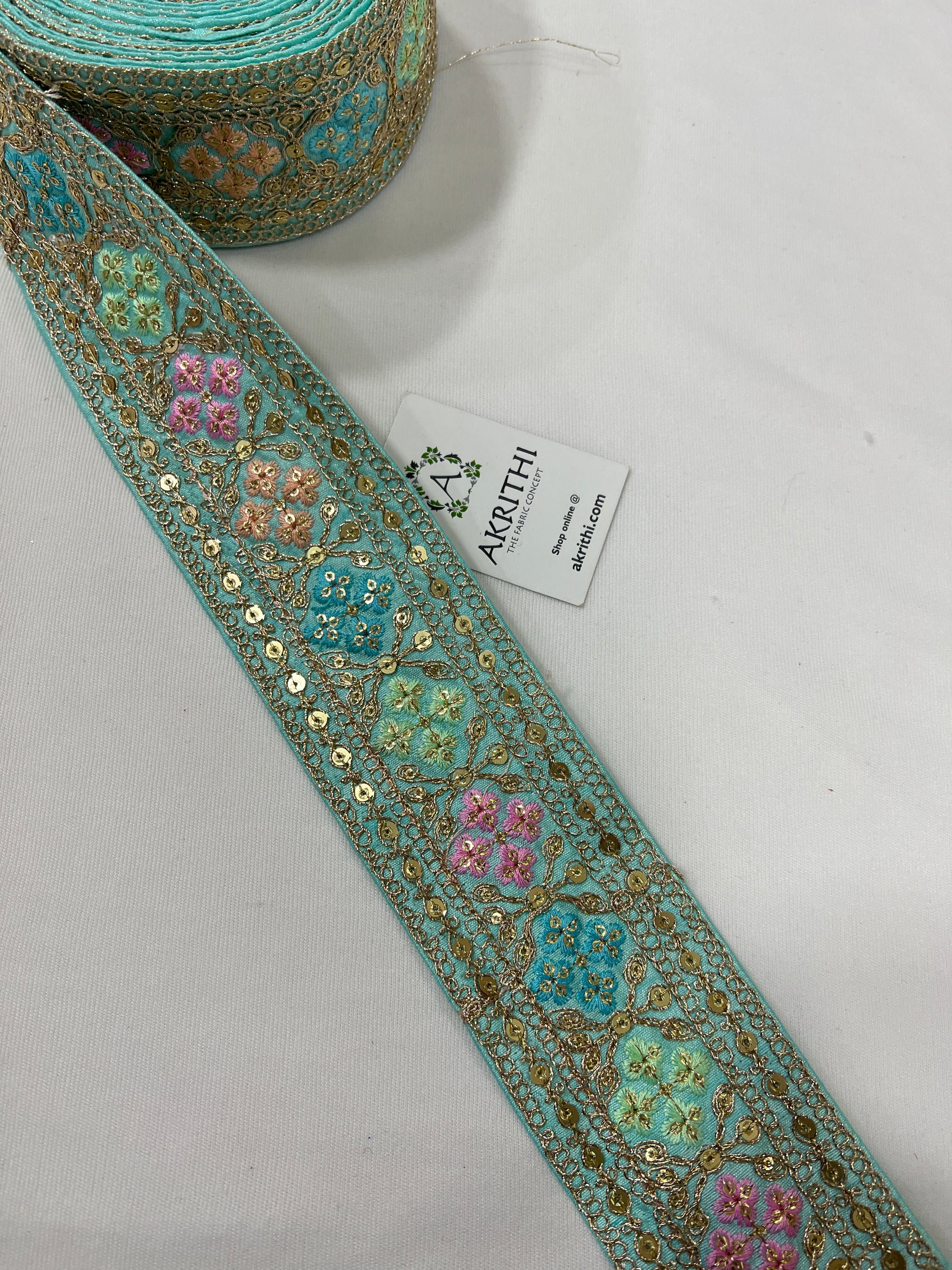 Embroidered lace 9 metres roll