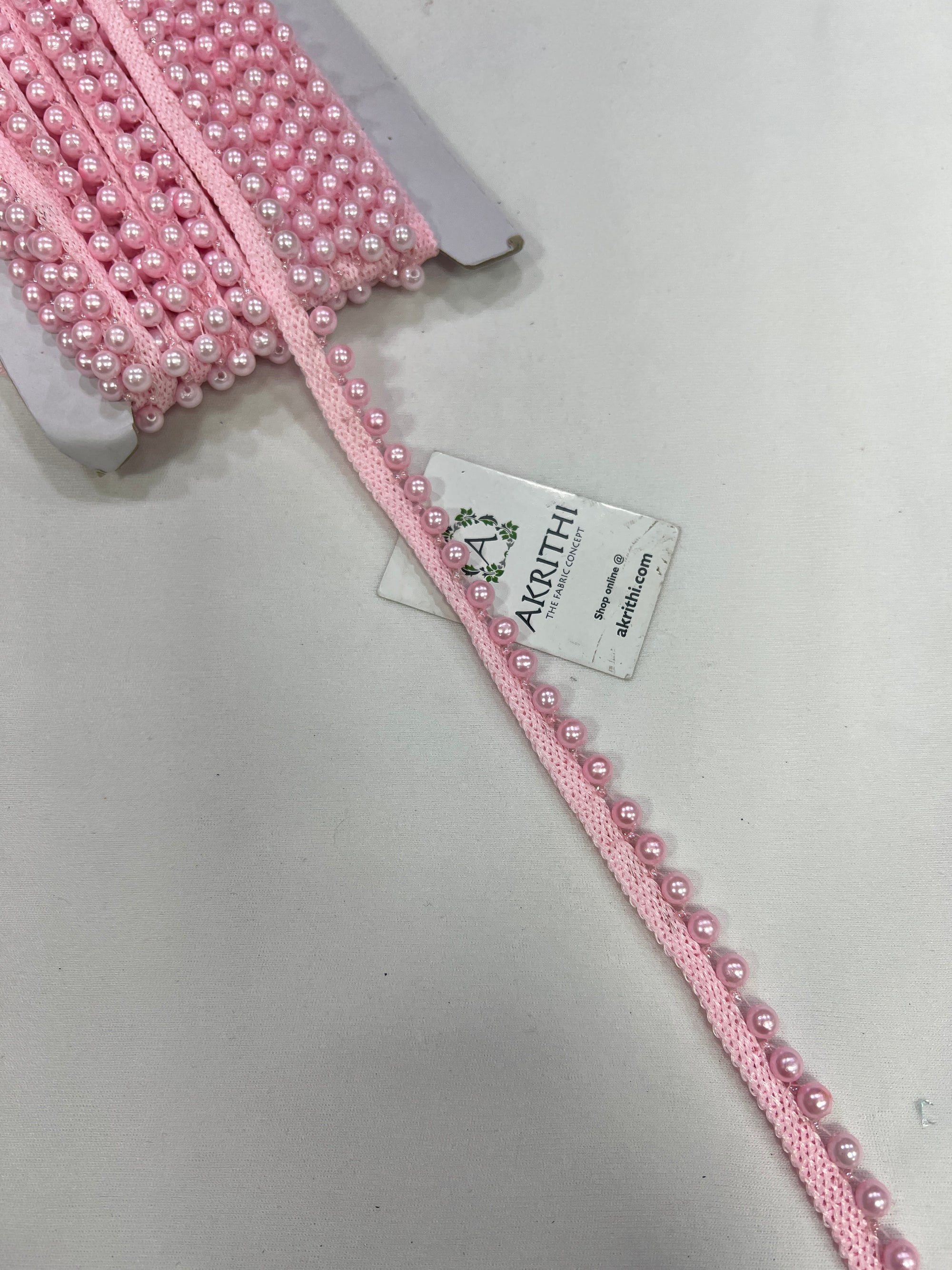 Pearl lace 9 metres roll