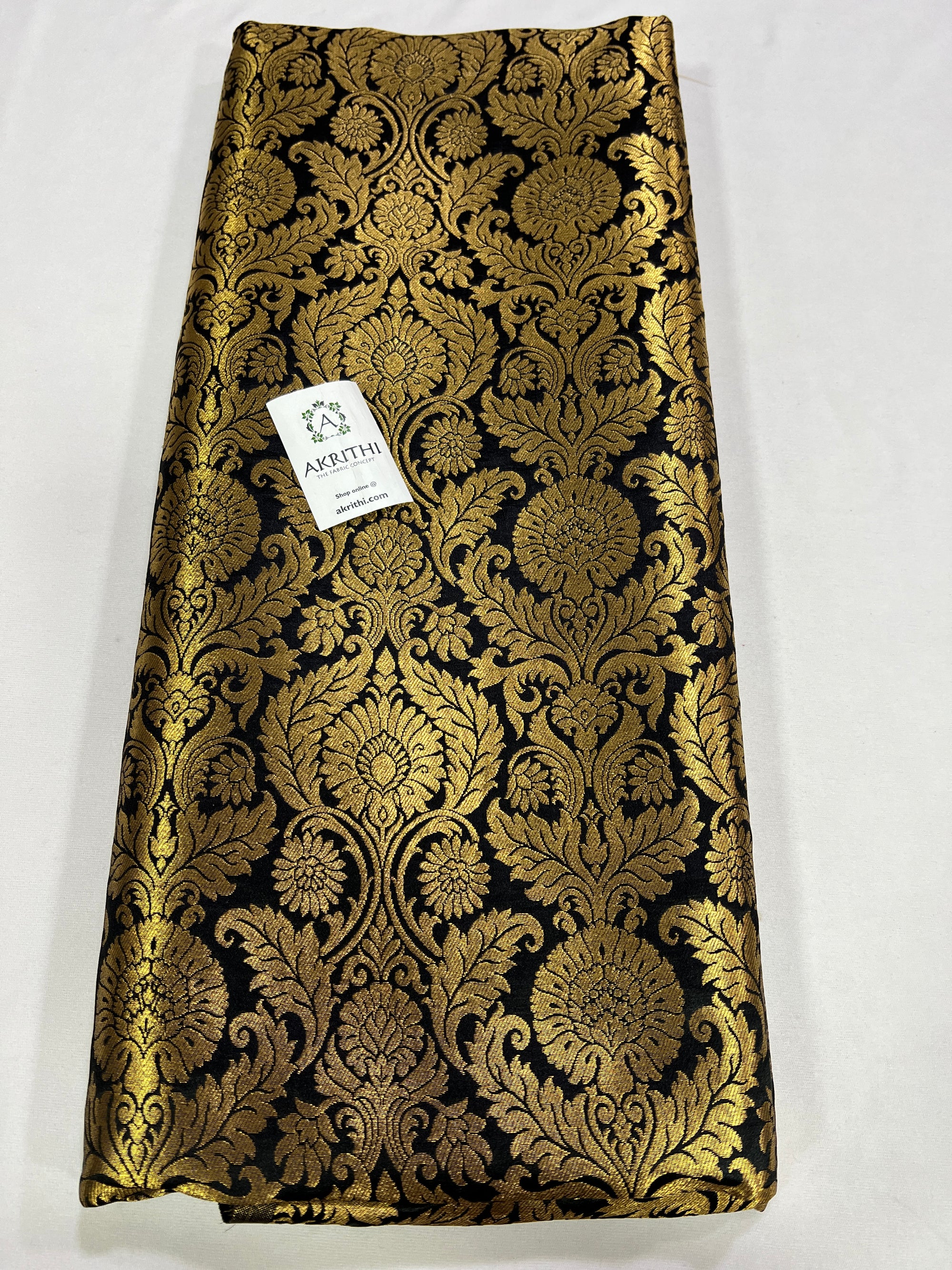 Handloom Banarasi brocade fabric