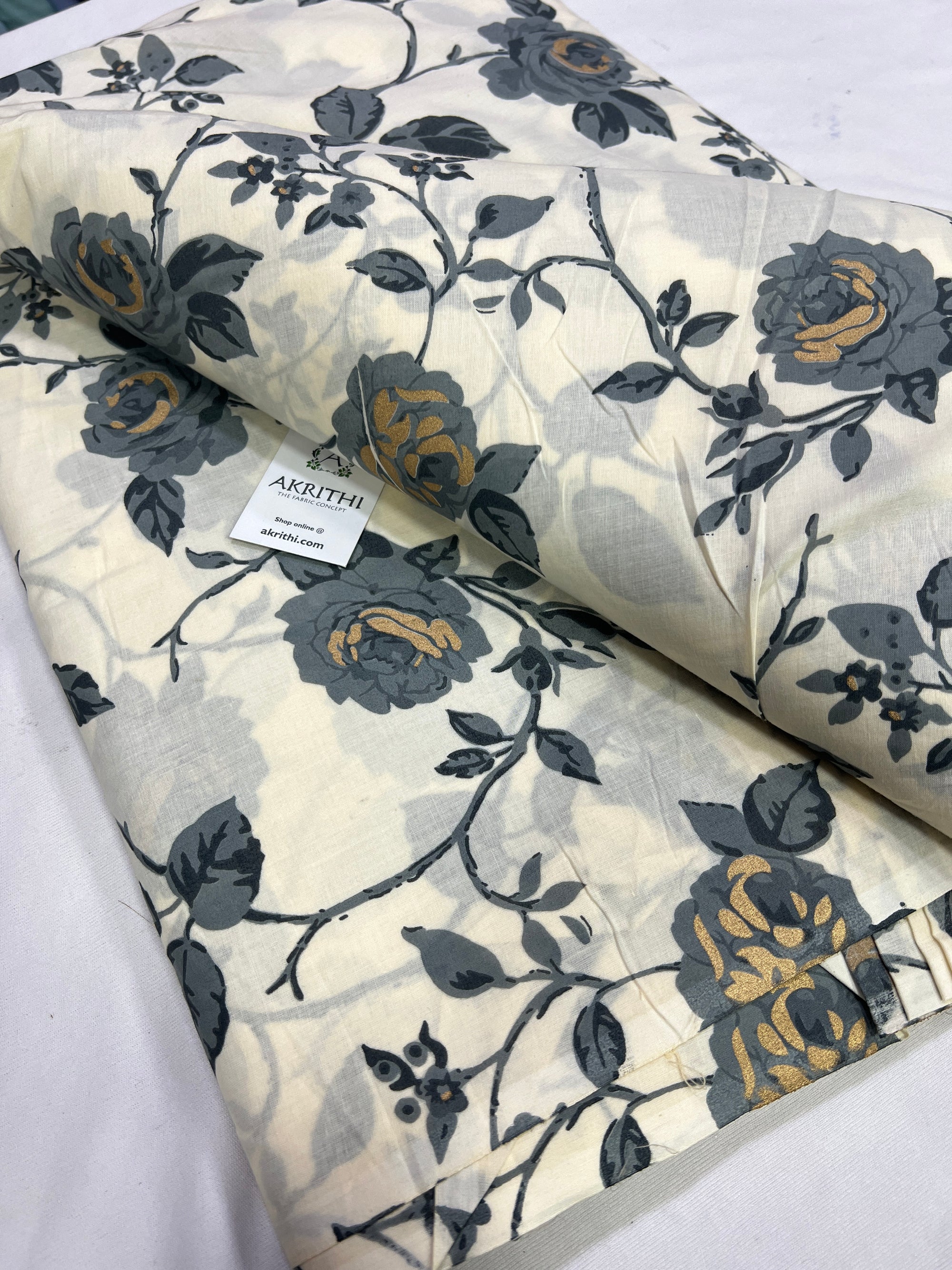 Printed pure cotton fabric