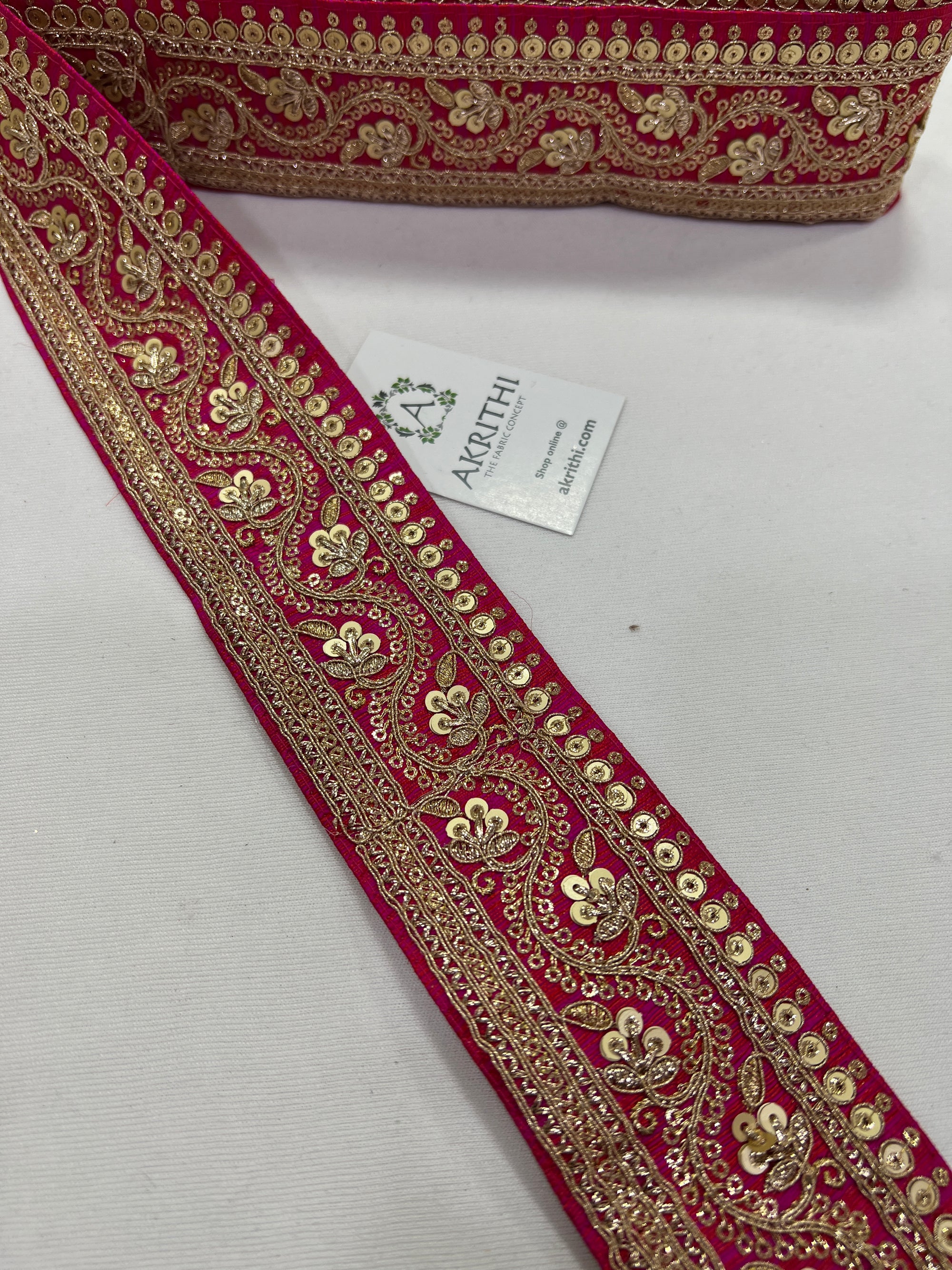 Embroidered lace 9 metres roll