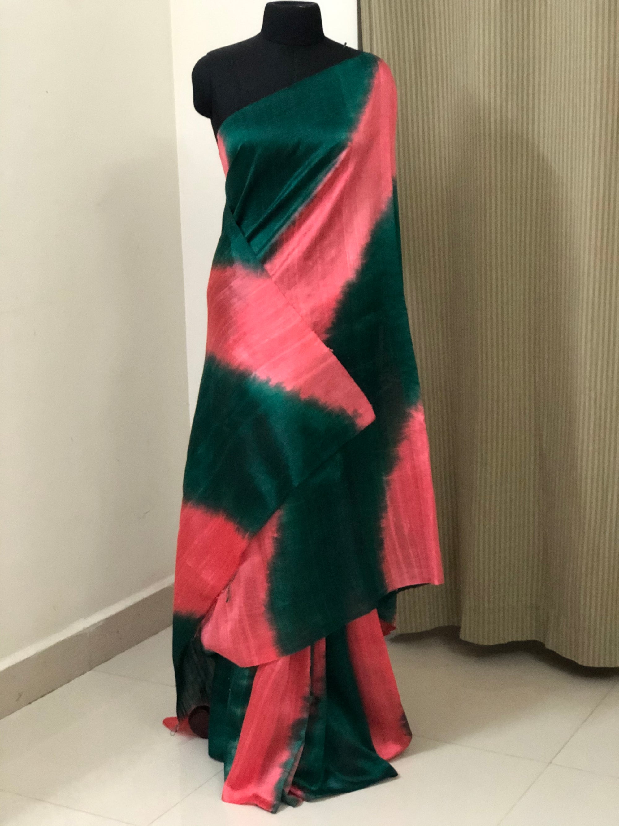 Pure raw silk saree dyed in alternate double shade