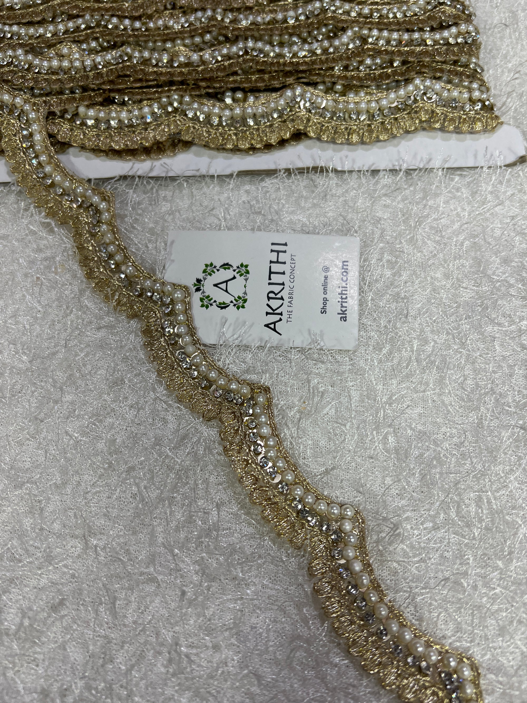 Embroidered lace 9 metres roll