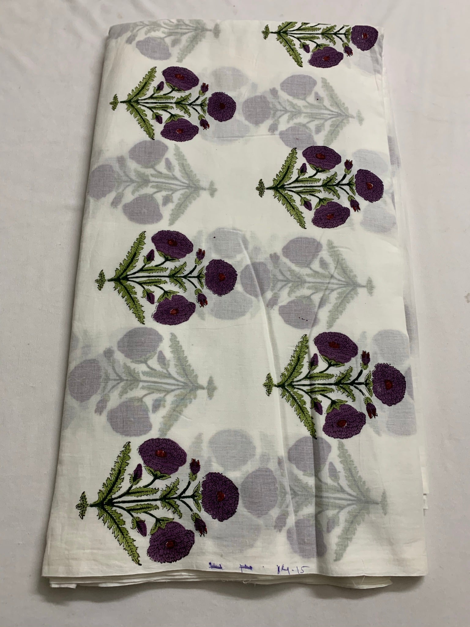 Printed mul cotton fabric
