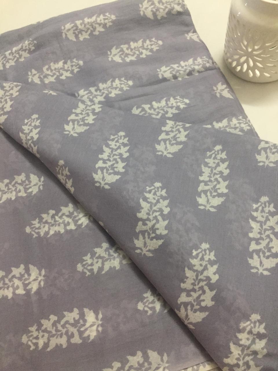 Printed mul cotton fabric