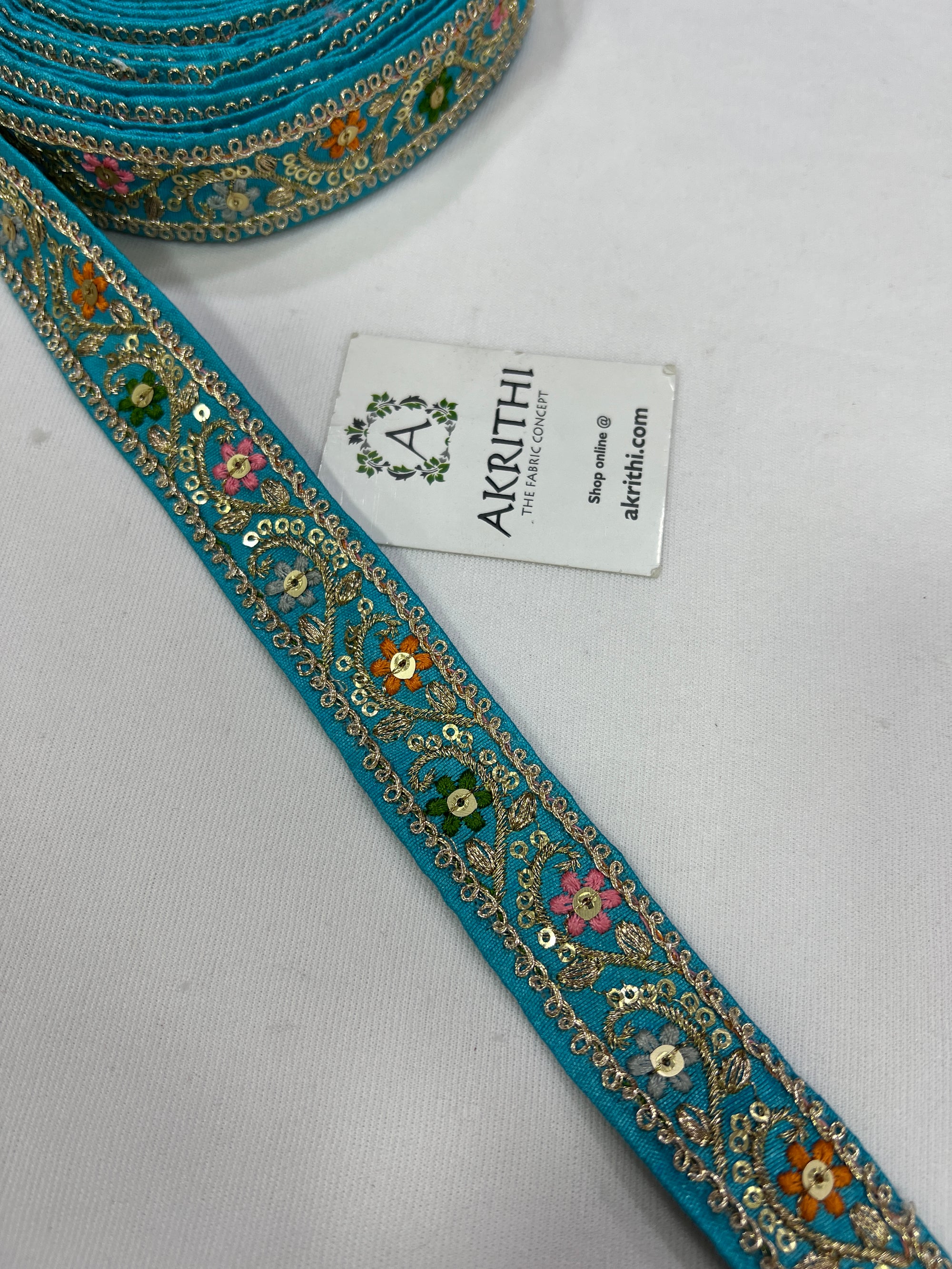 Embroidered lace 9 metres roll