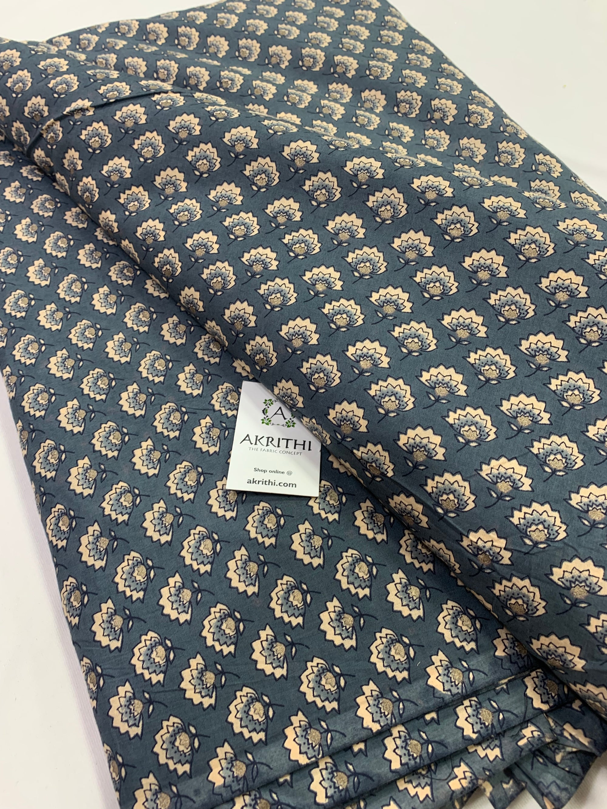 Printed pure cotton fabric