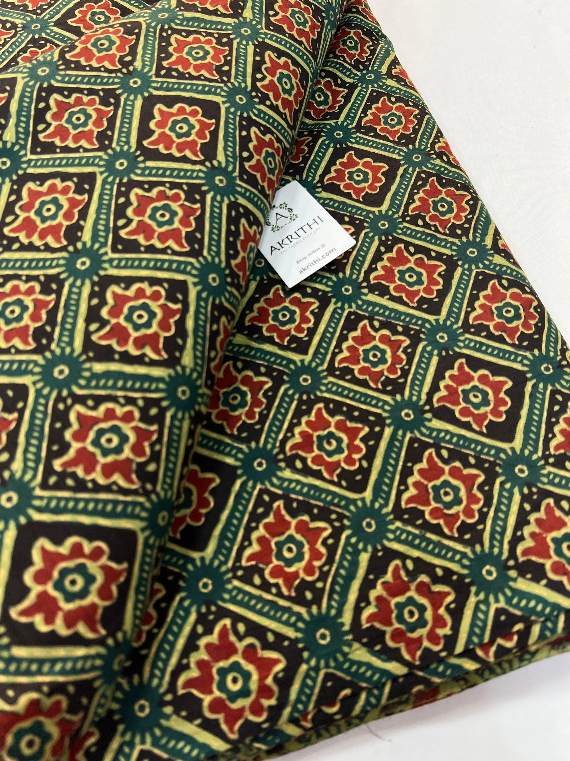 Printed pure cotton fabric