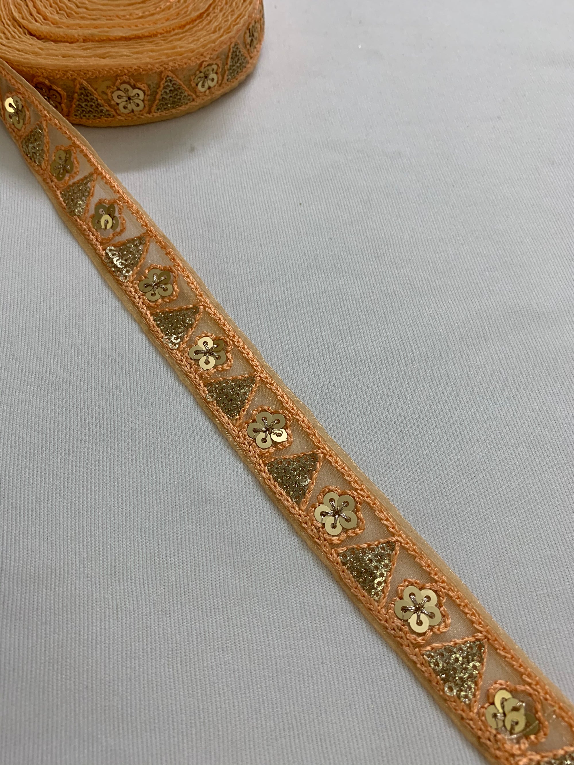 Embroidered lace 9 metres roll
