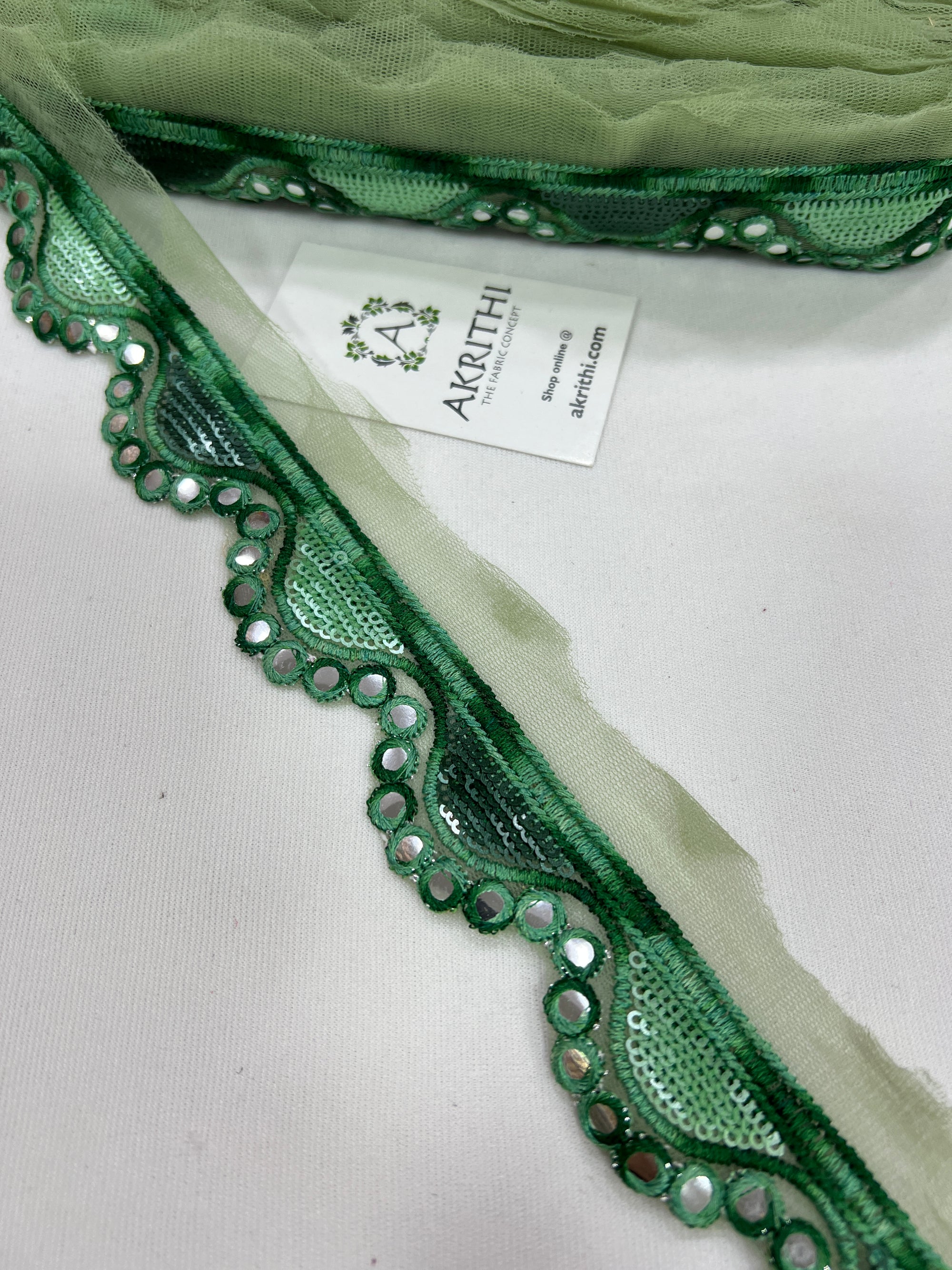 Embroidered lace 9 metres roll
