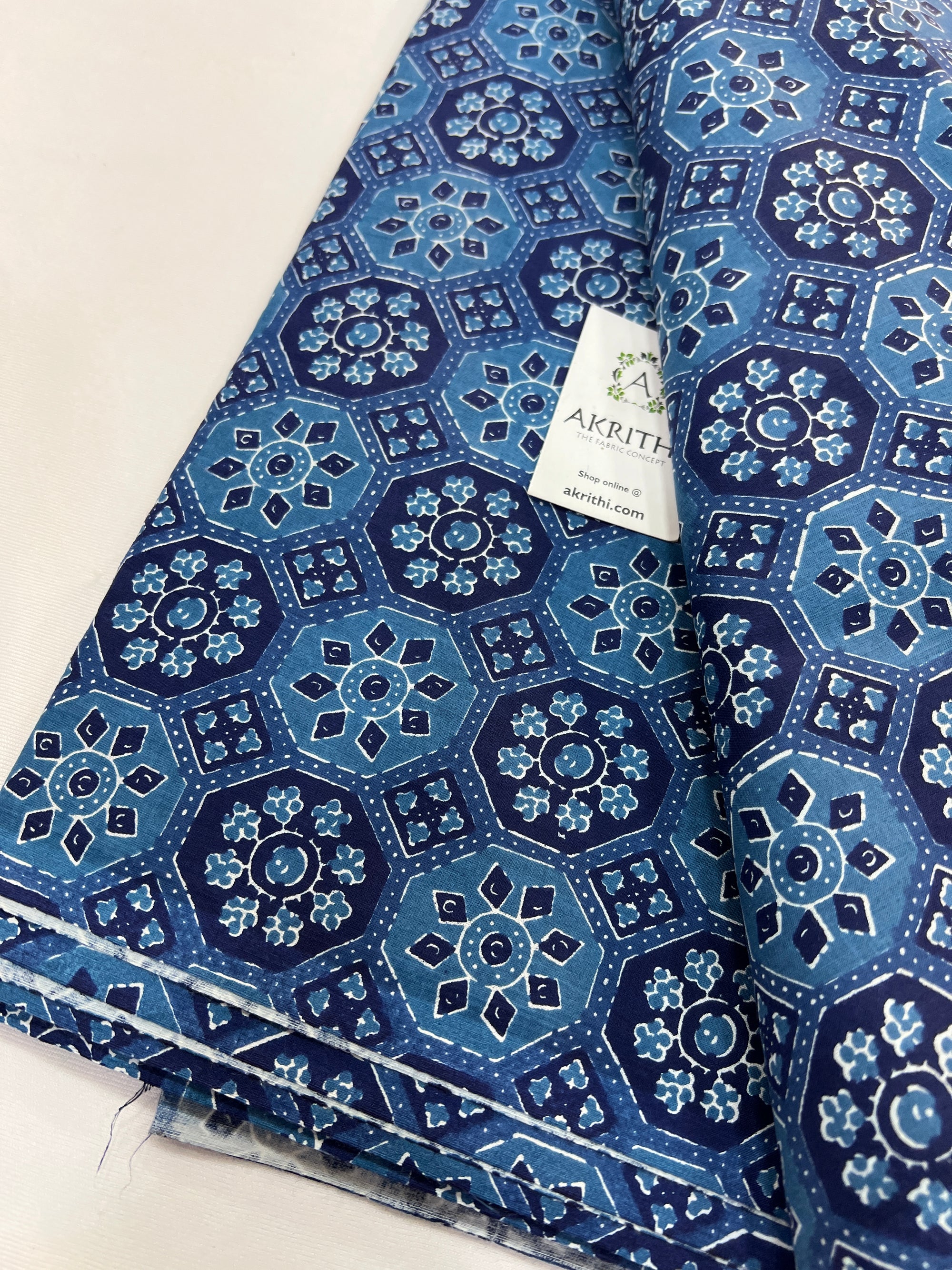 Printed pure cotton fabric