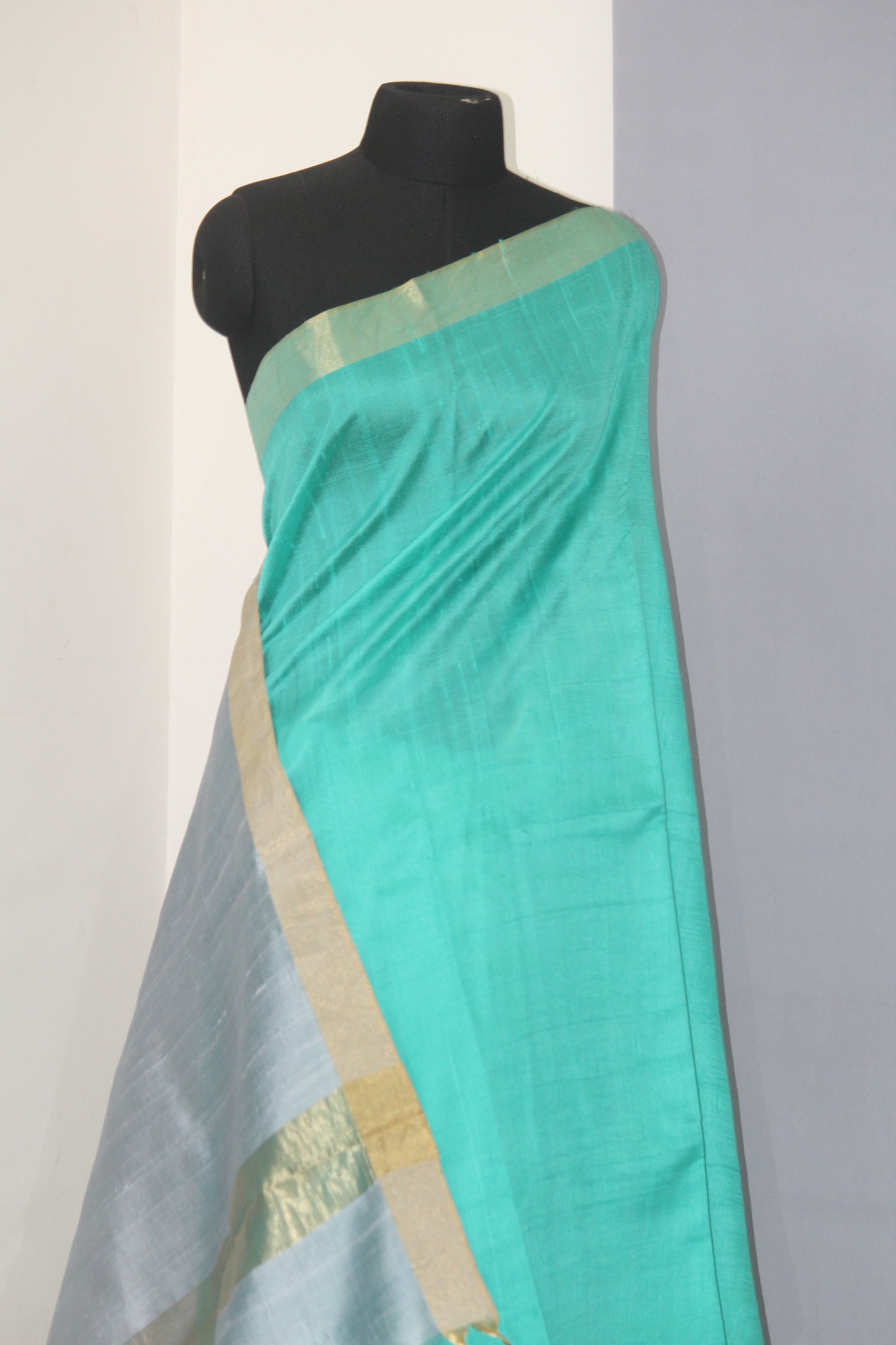 PURE RAW SILK SAREE WITH ZARI BORDER