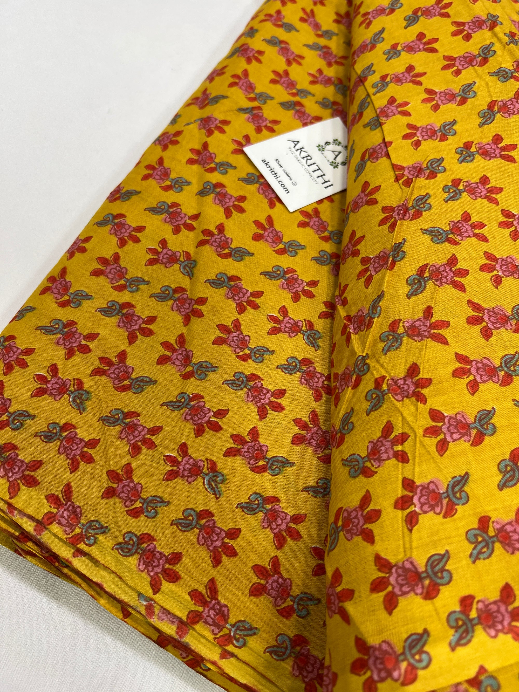 Printed pure cotton fabric