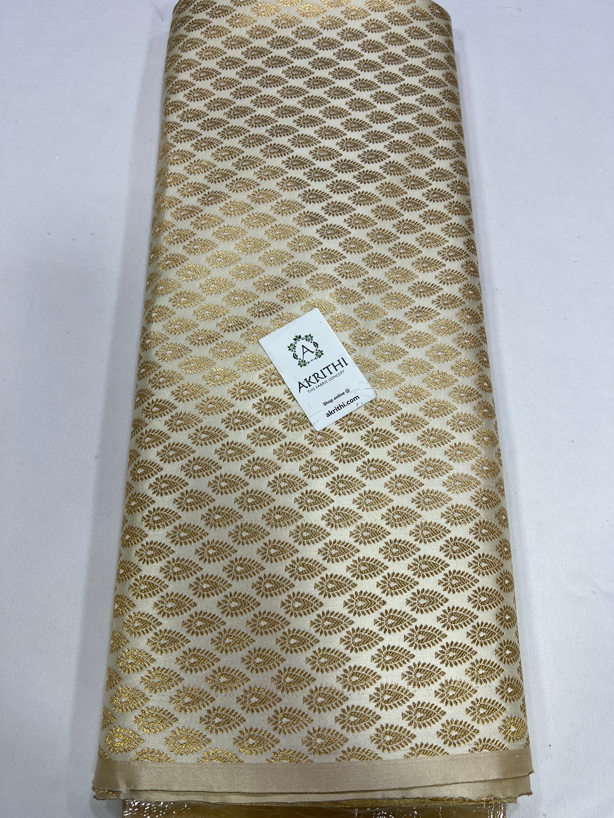Handloom Banarasi brocade fabric