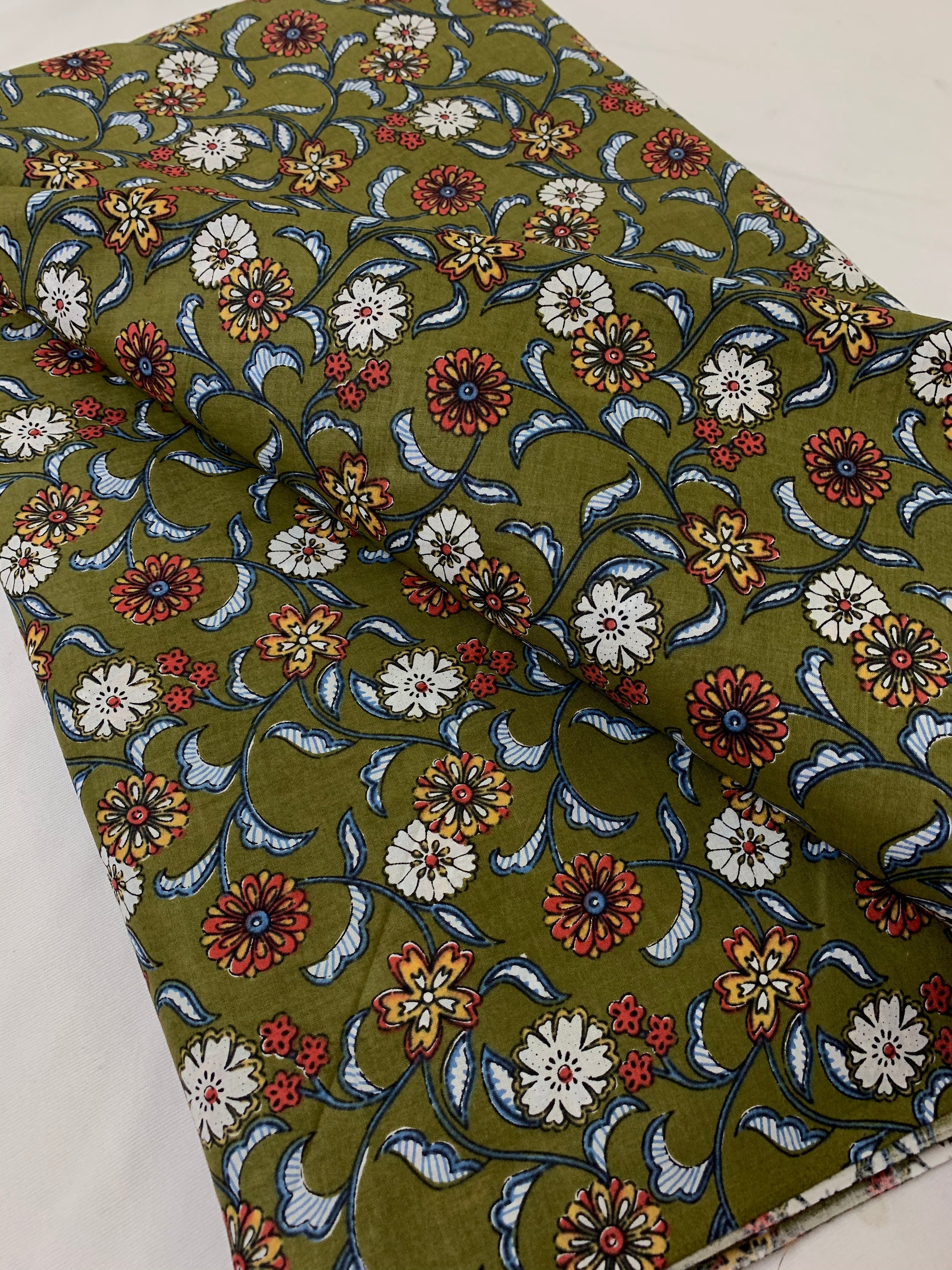 Printed pure cotton fabric