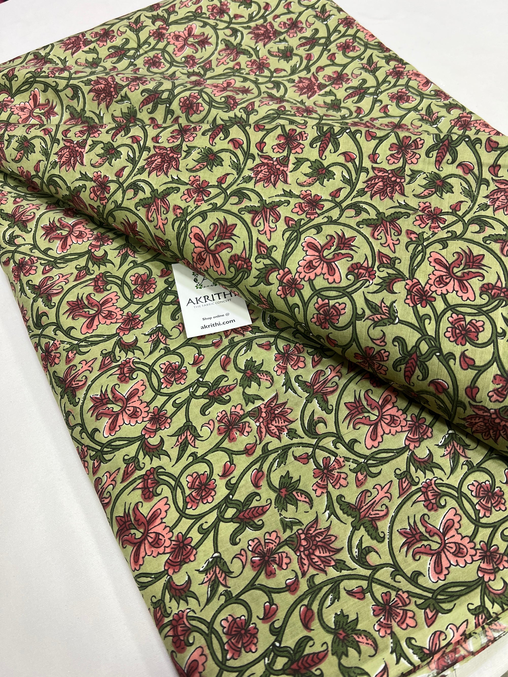 Printed pure cotton fabric