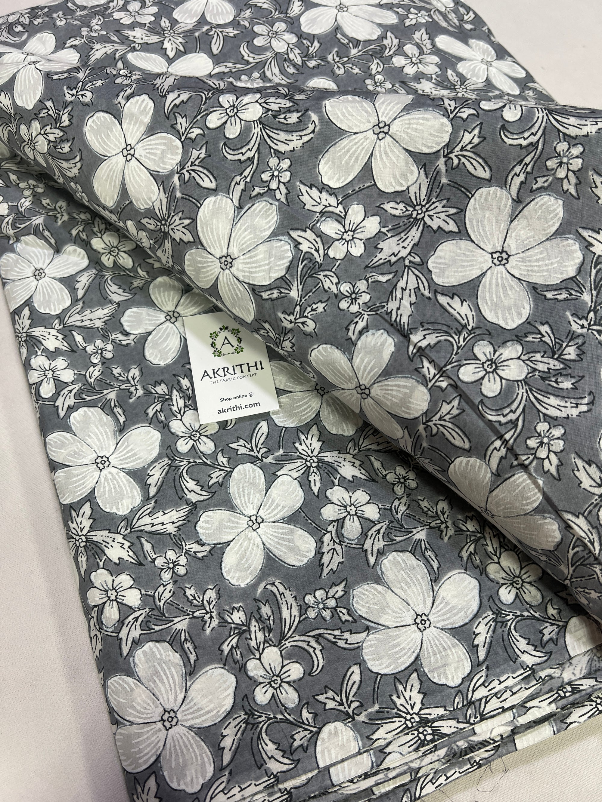 Printed pure cotton fabric