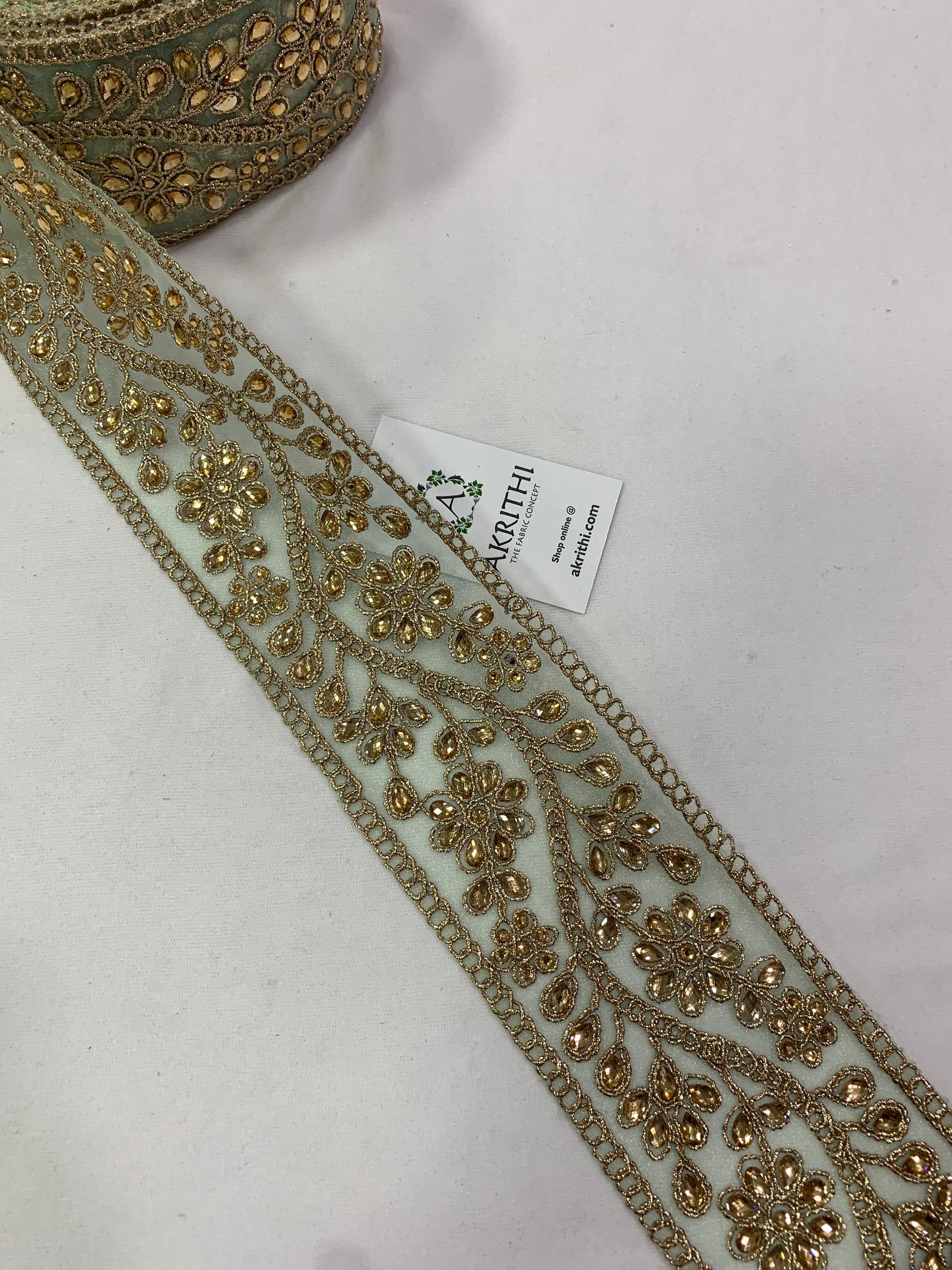 Embroidered lace 9 metres roll