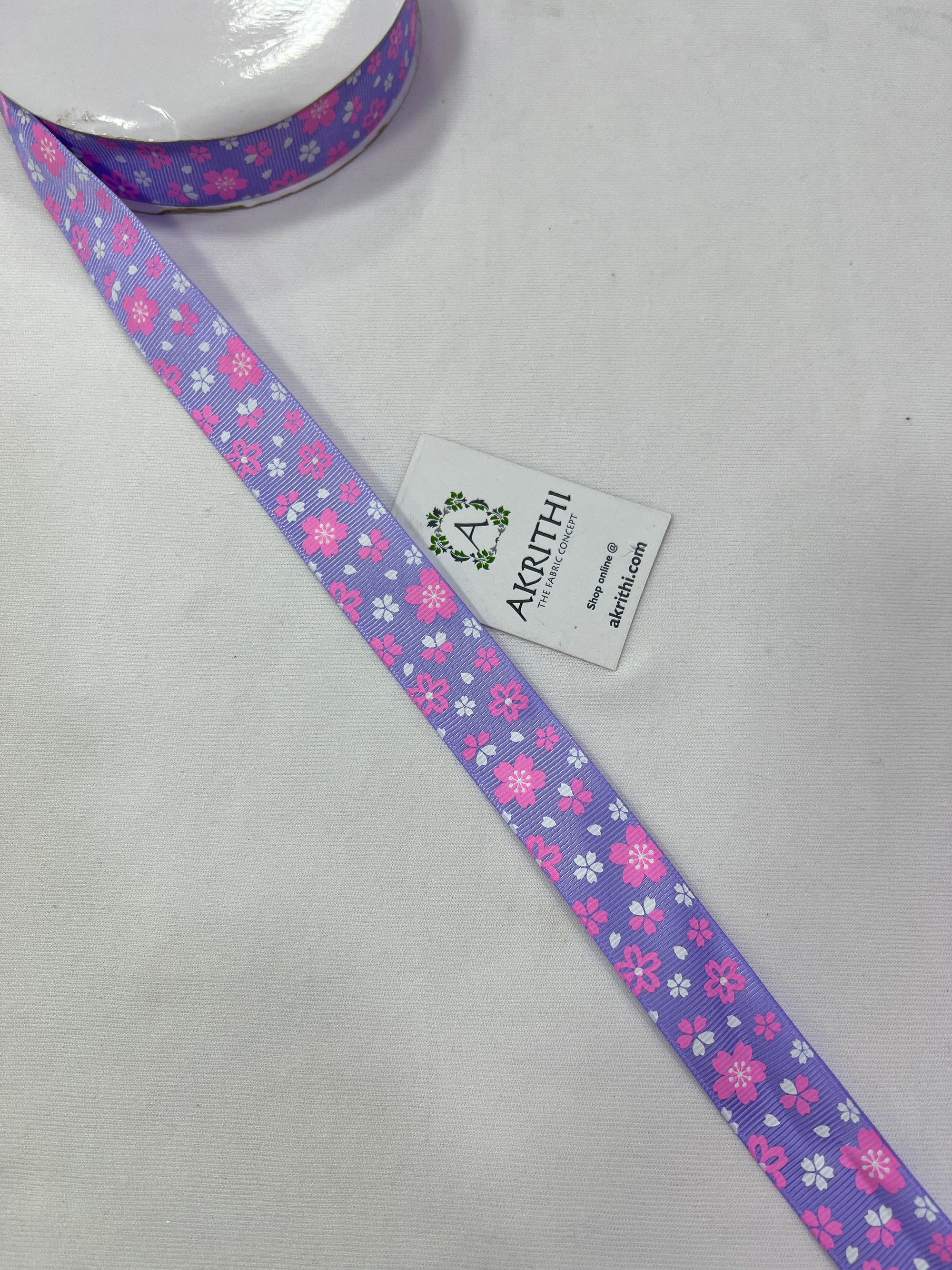 Lace per metre