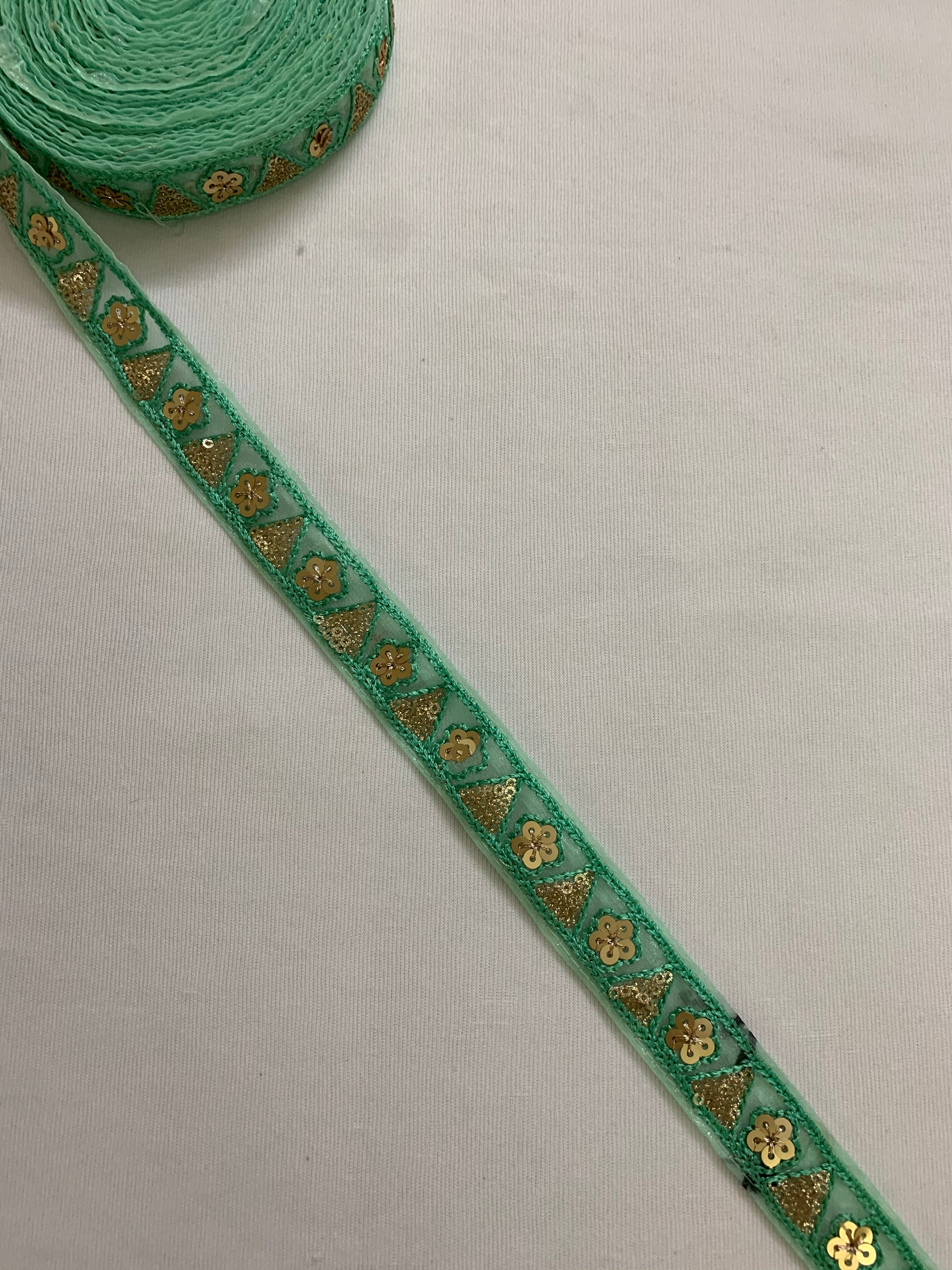 Embroidered lace 9 metres roll