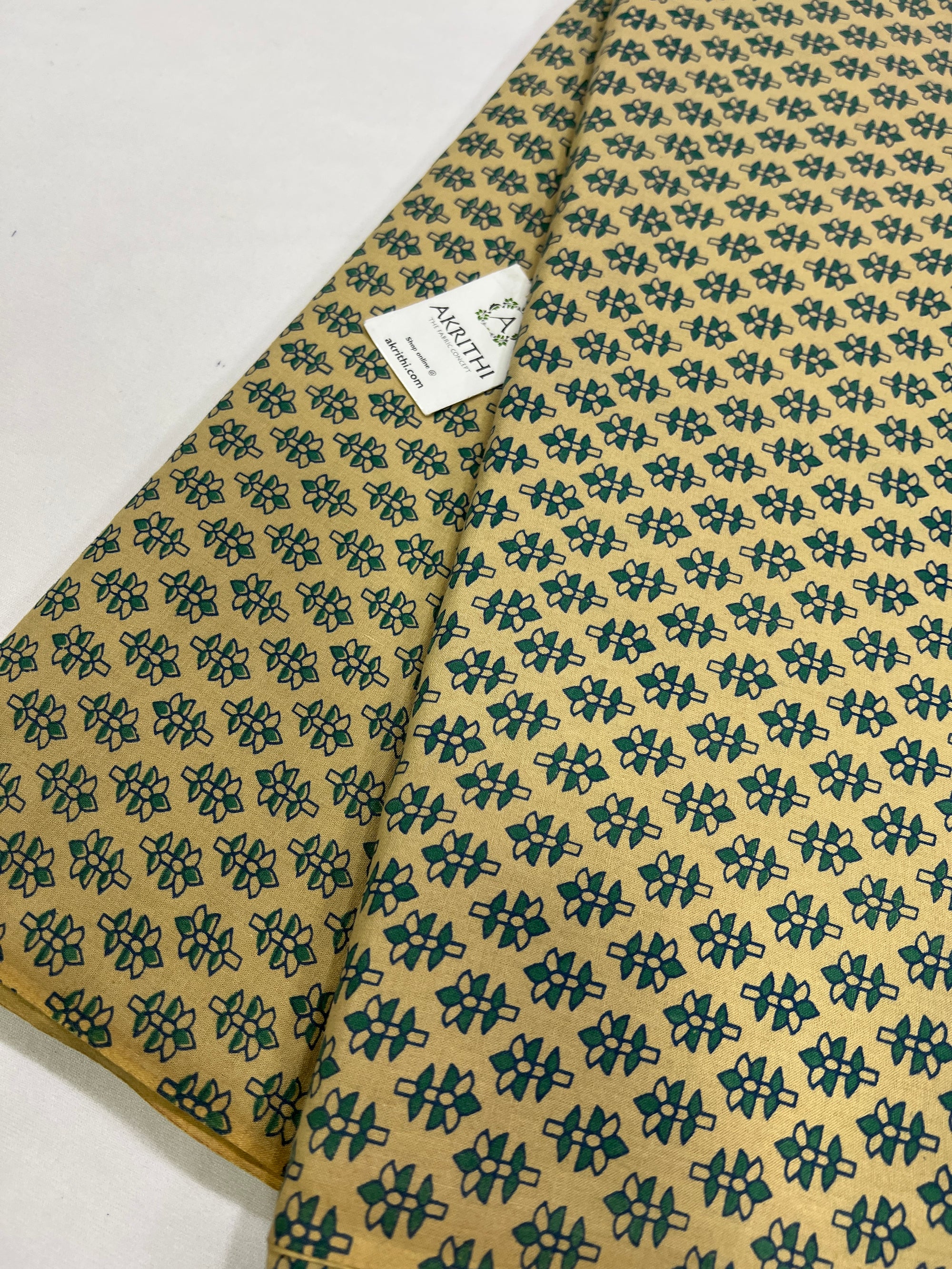Printed pure cotton fabric