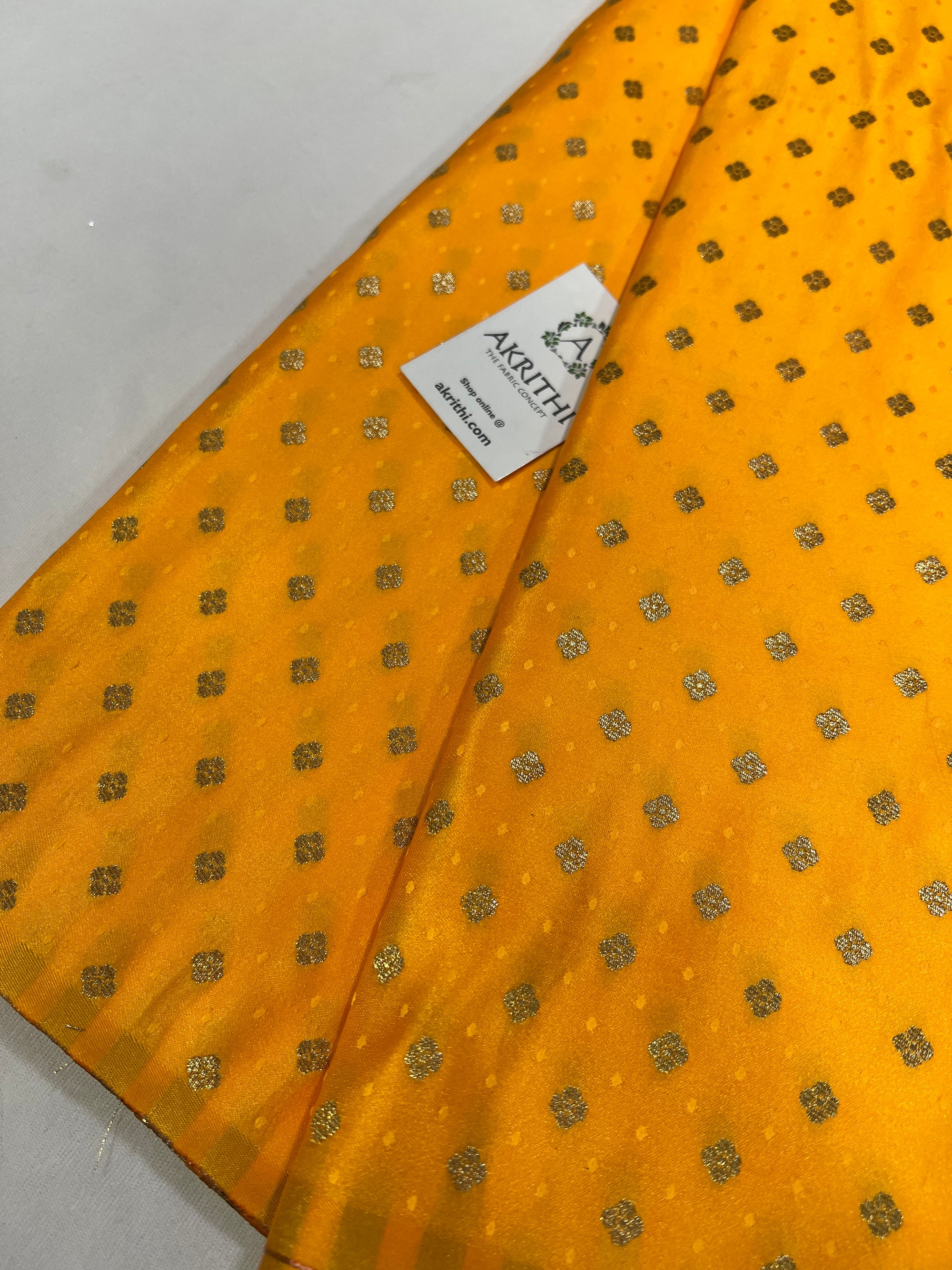 Banarasi satin pauri Butti brocade fabric