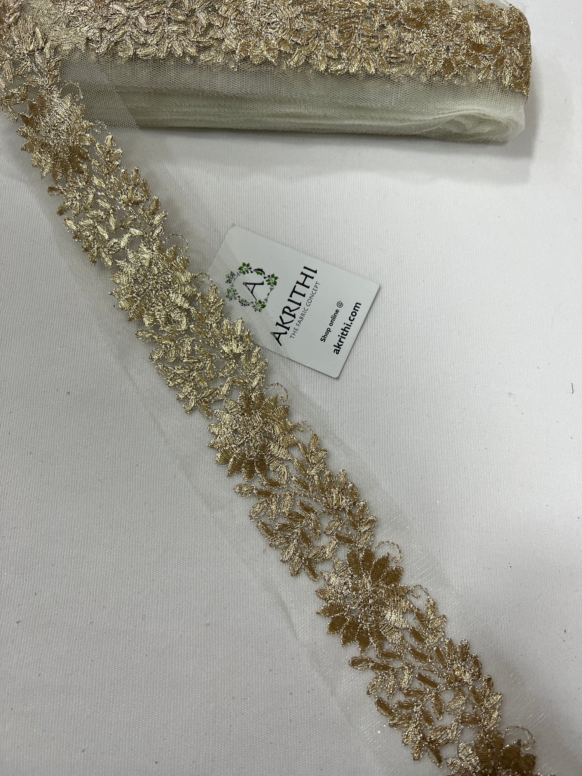 Embroidered lace 9 metres roll