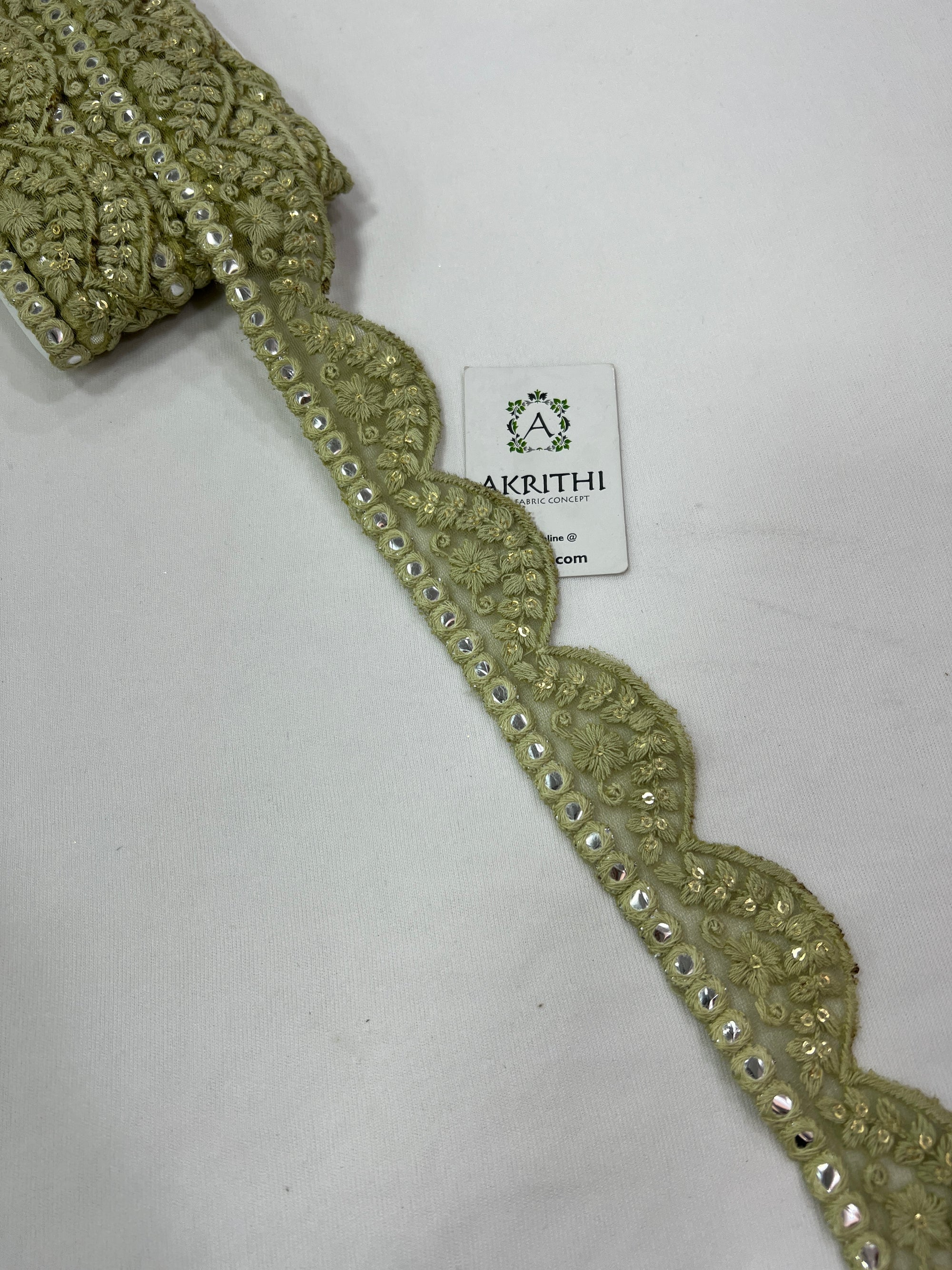 Embroidered lace 9 metres roll