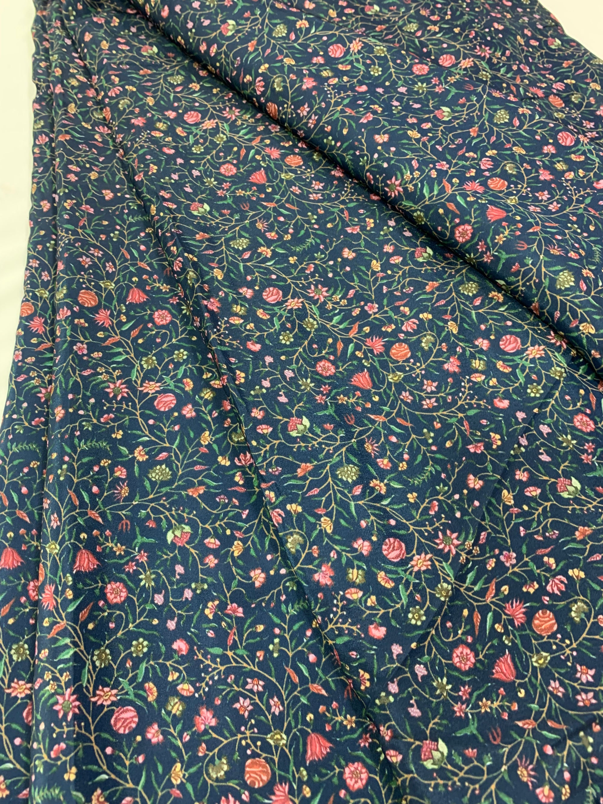 Digital floral Printed crepe fabric