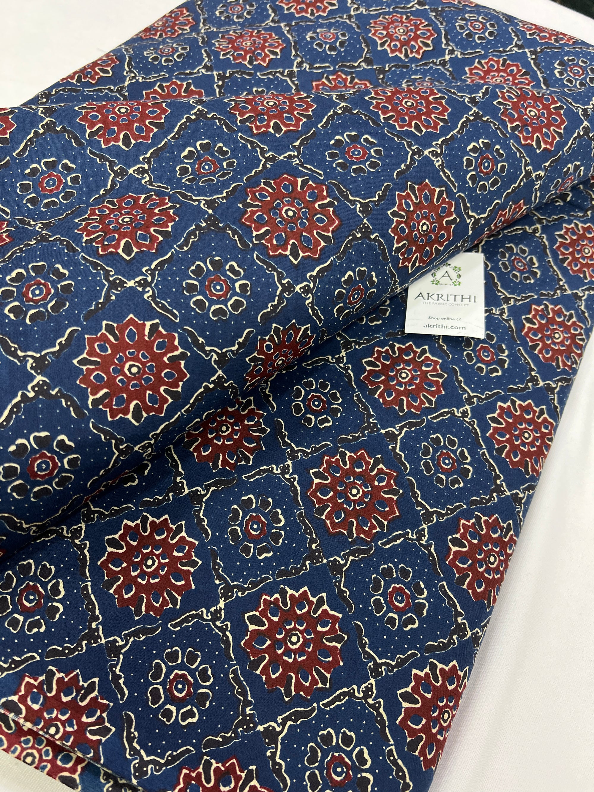 Printed pure cotton fabric