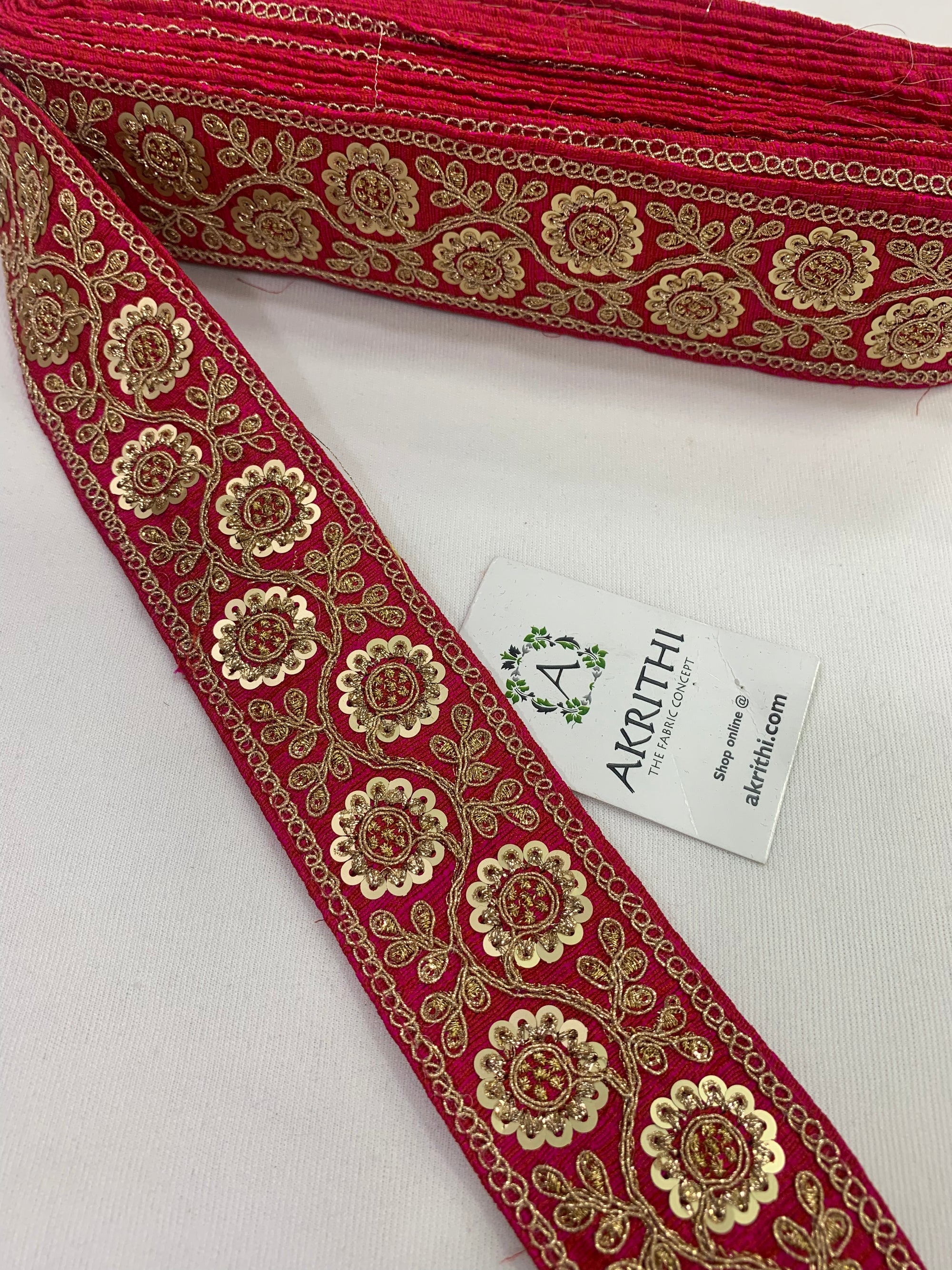 Embroidered lace 9 metres roll