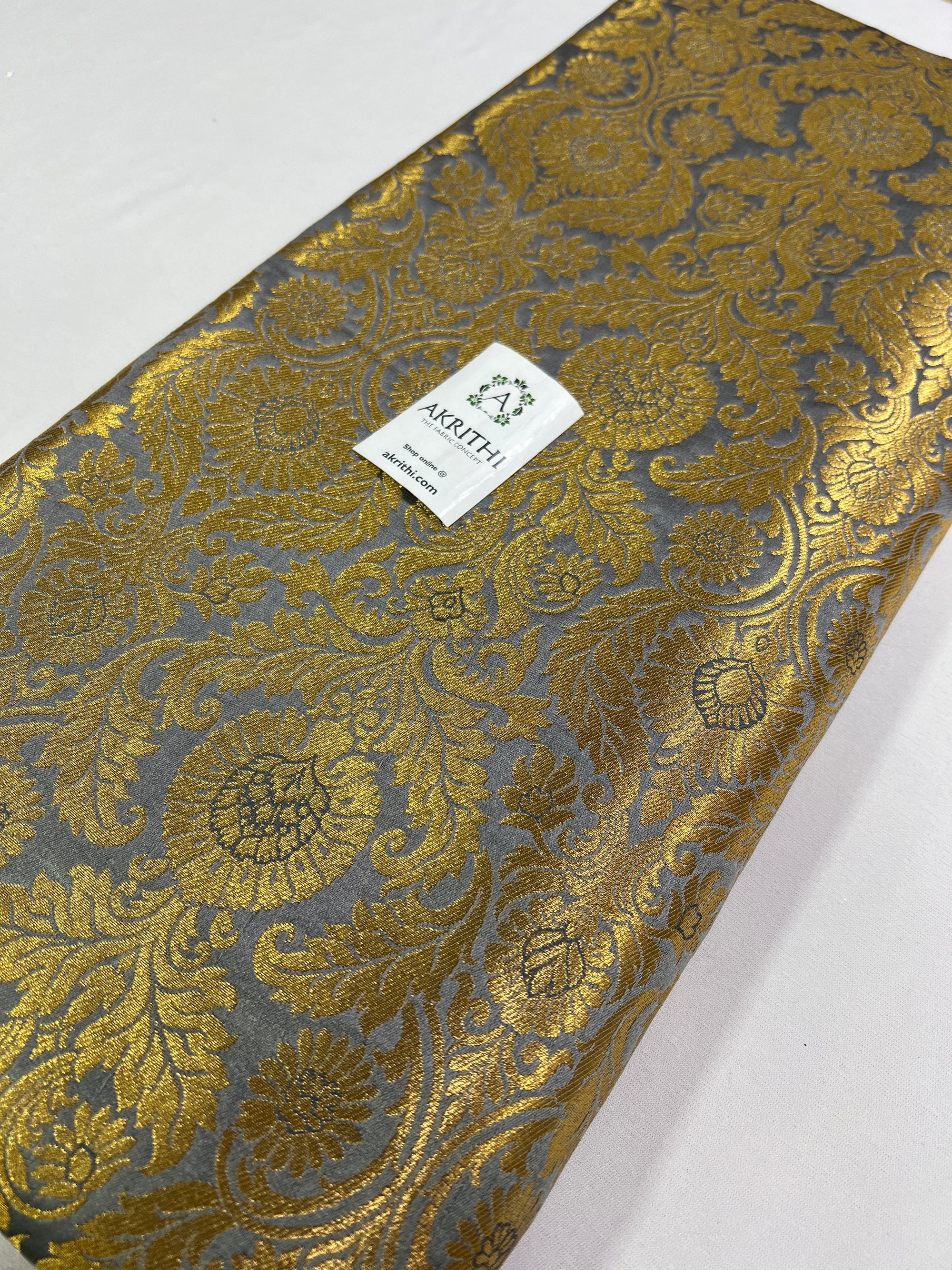 Handloom Banarasi brocade fabric