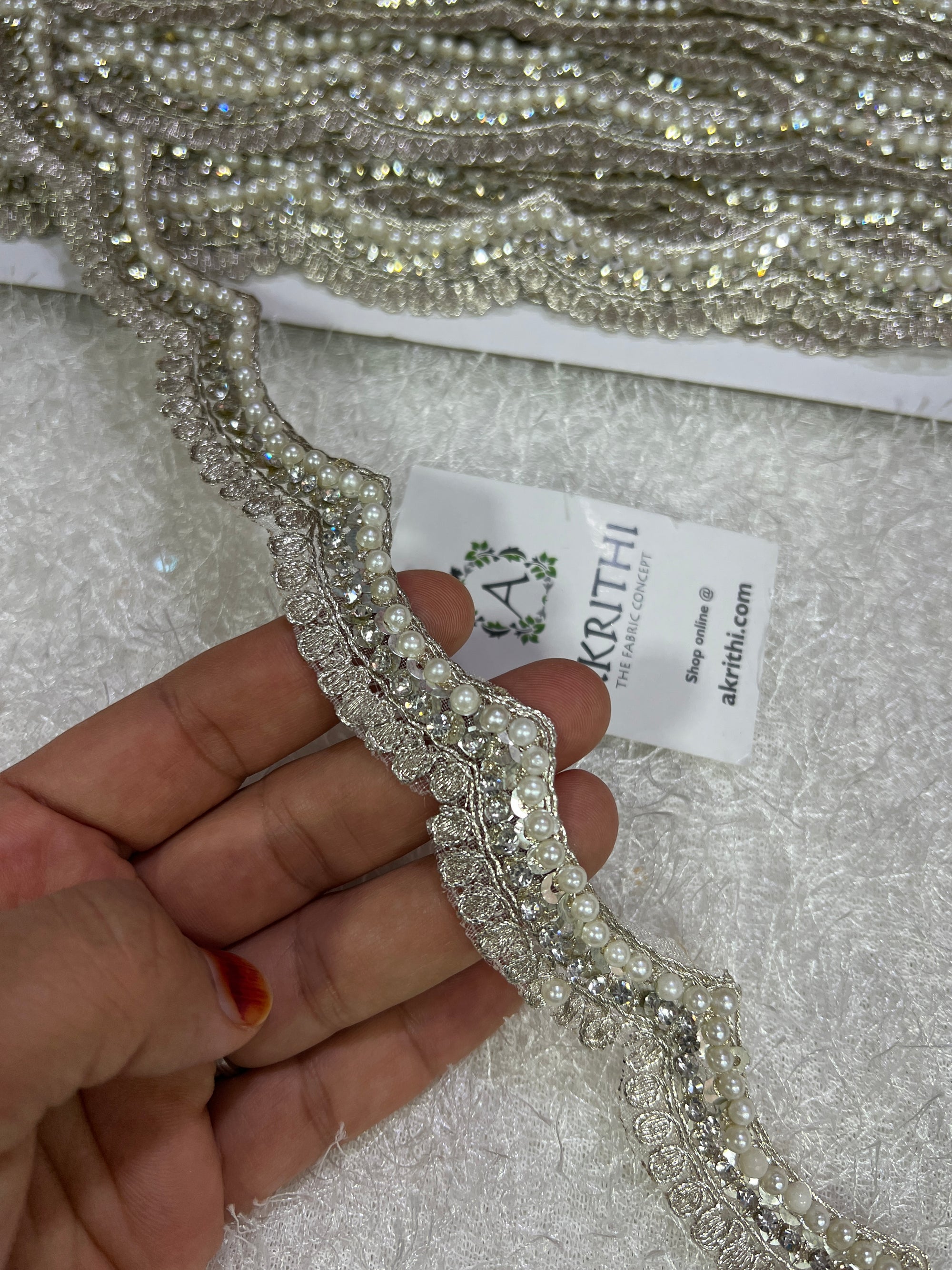 Embroidered lace 9 metres roll