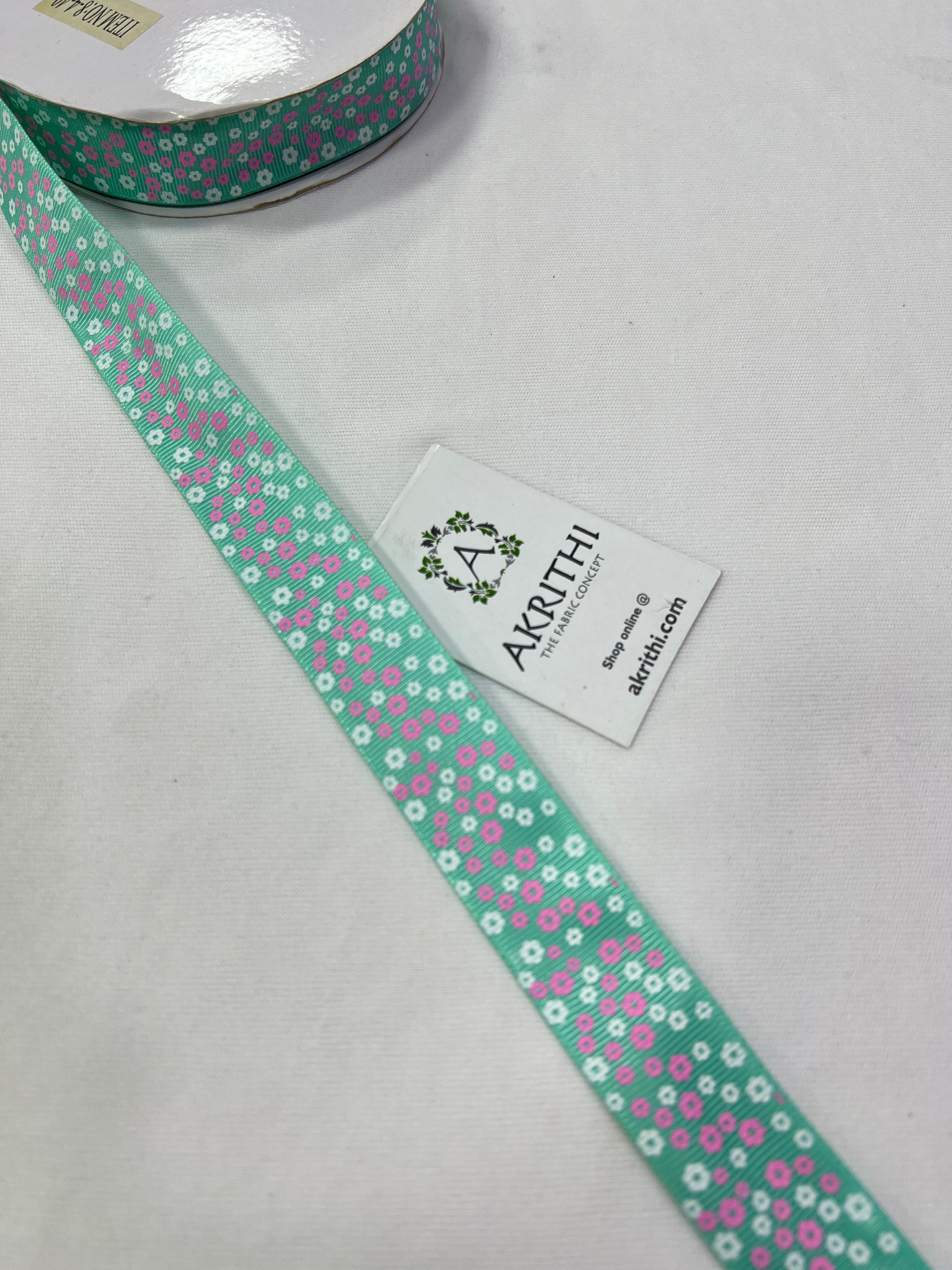Lace per metre