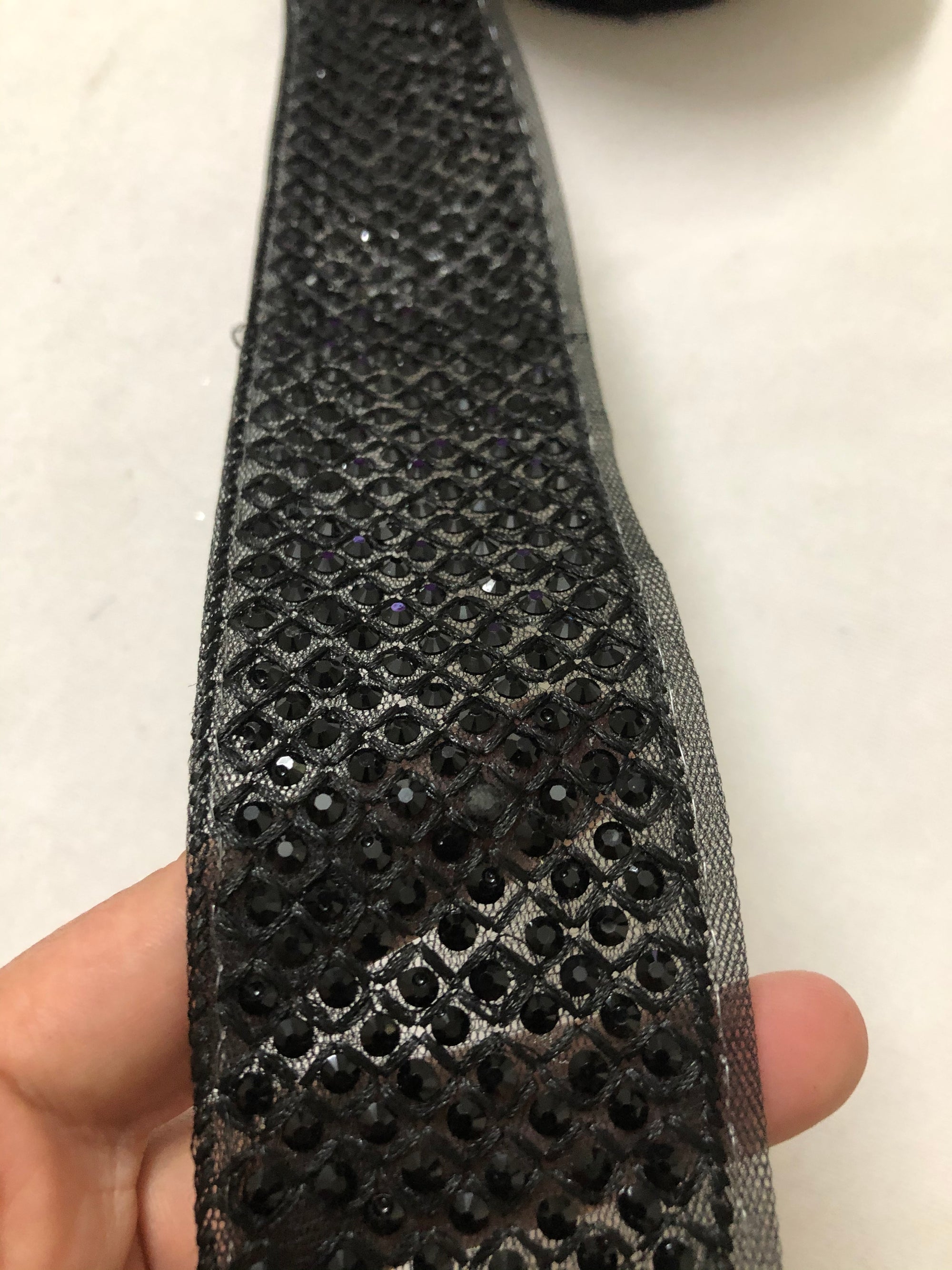Embroidered lace 9 metres roll