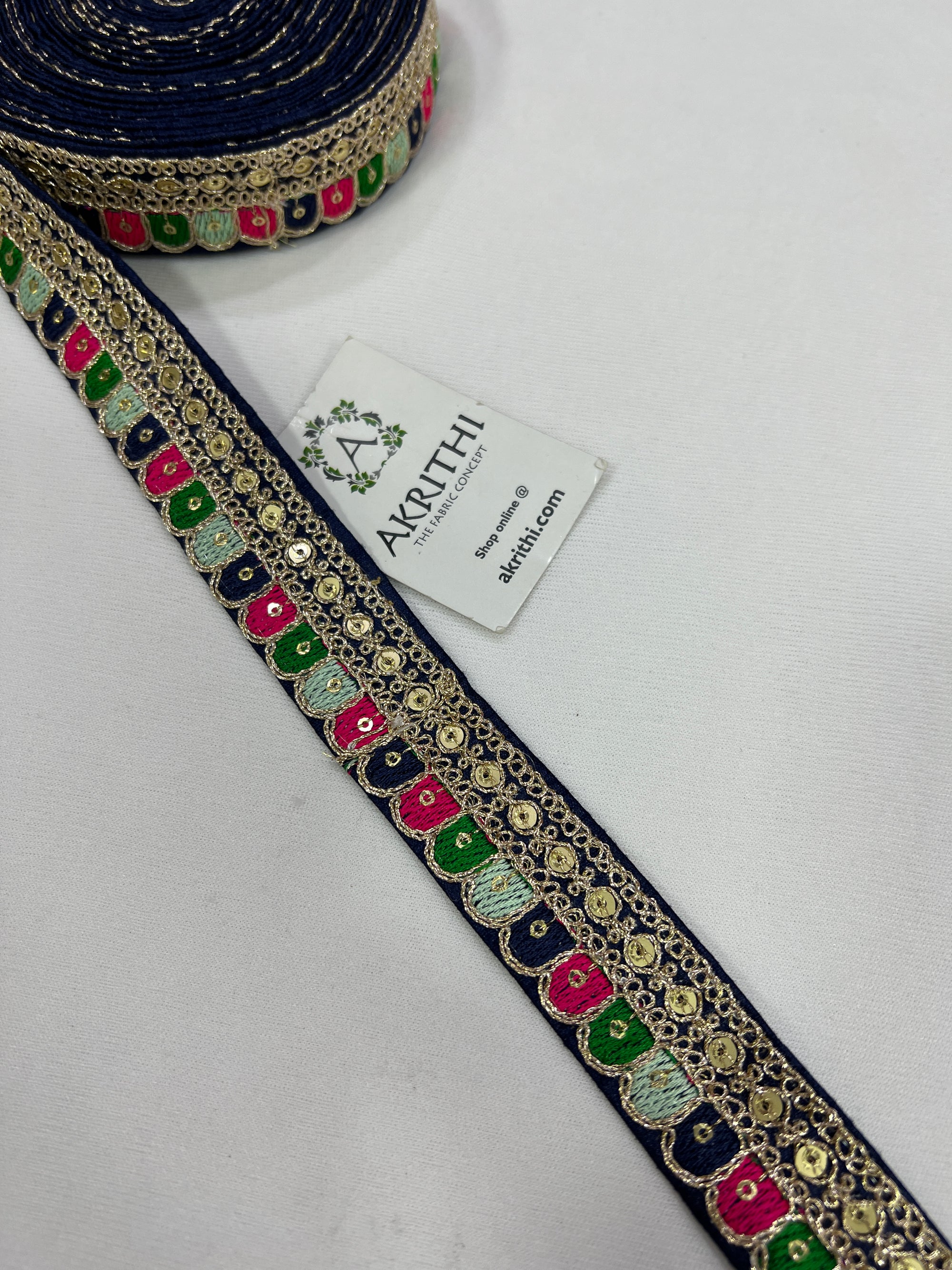 Embroidered lace 9 metres roll